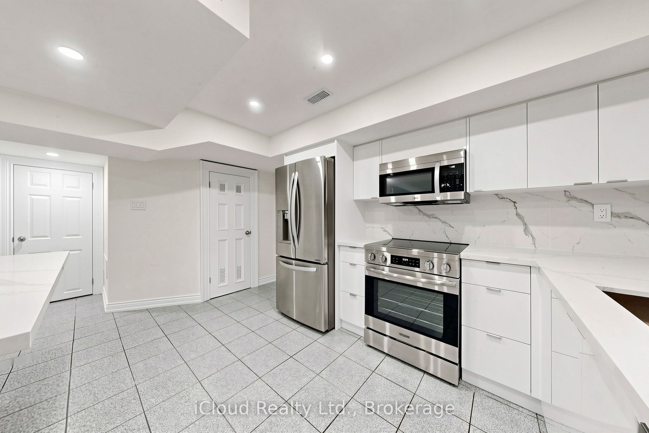 15 San Marko Place Property Photo 35