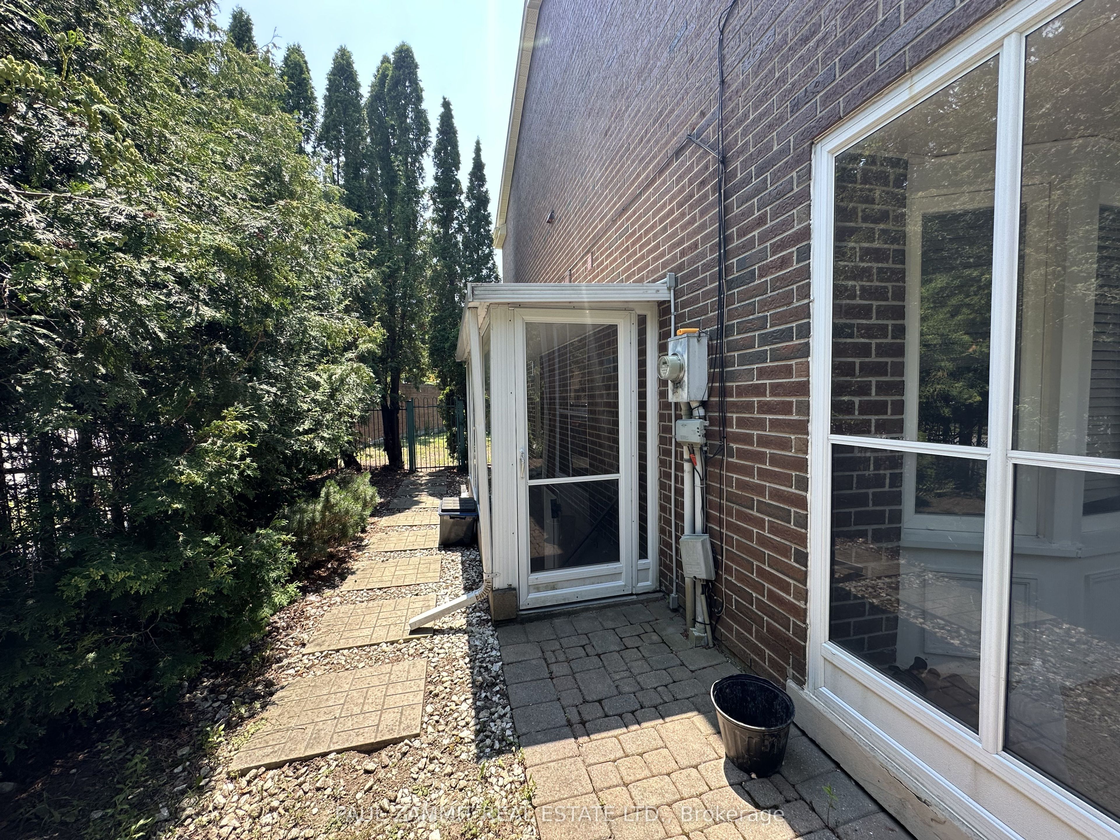 149 Heatherton Way Property Photo 2
