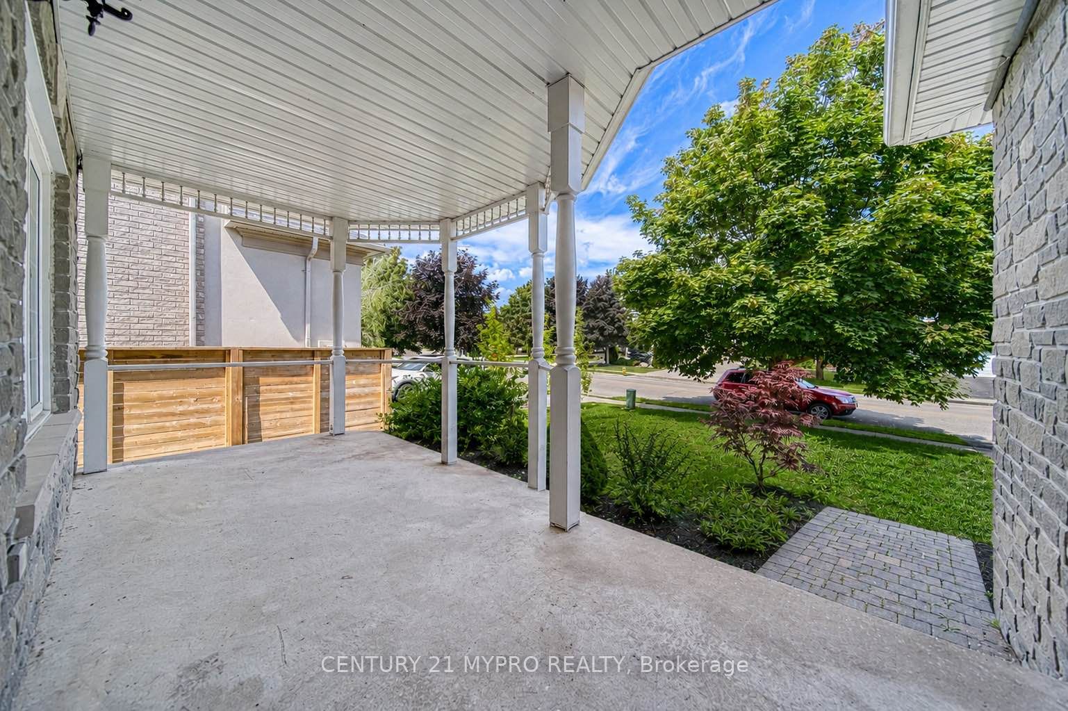 98 Leyburn Avenue Property Photo 2