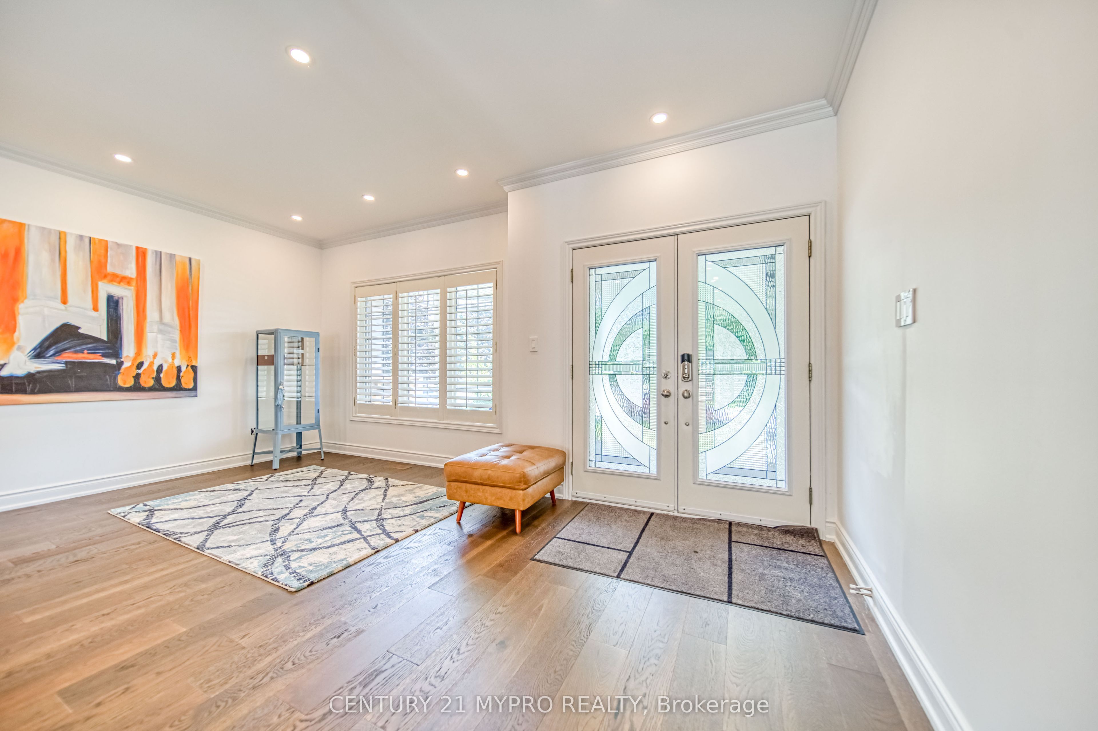 98 Leyburn Avenue Property Photo 3