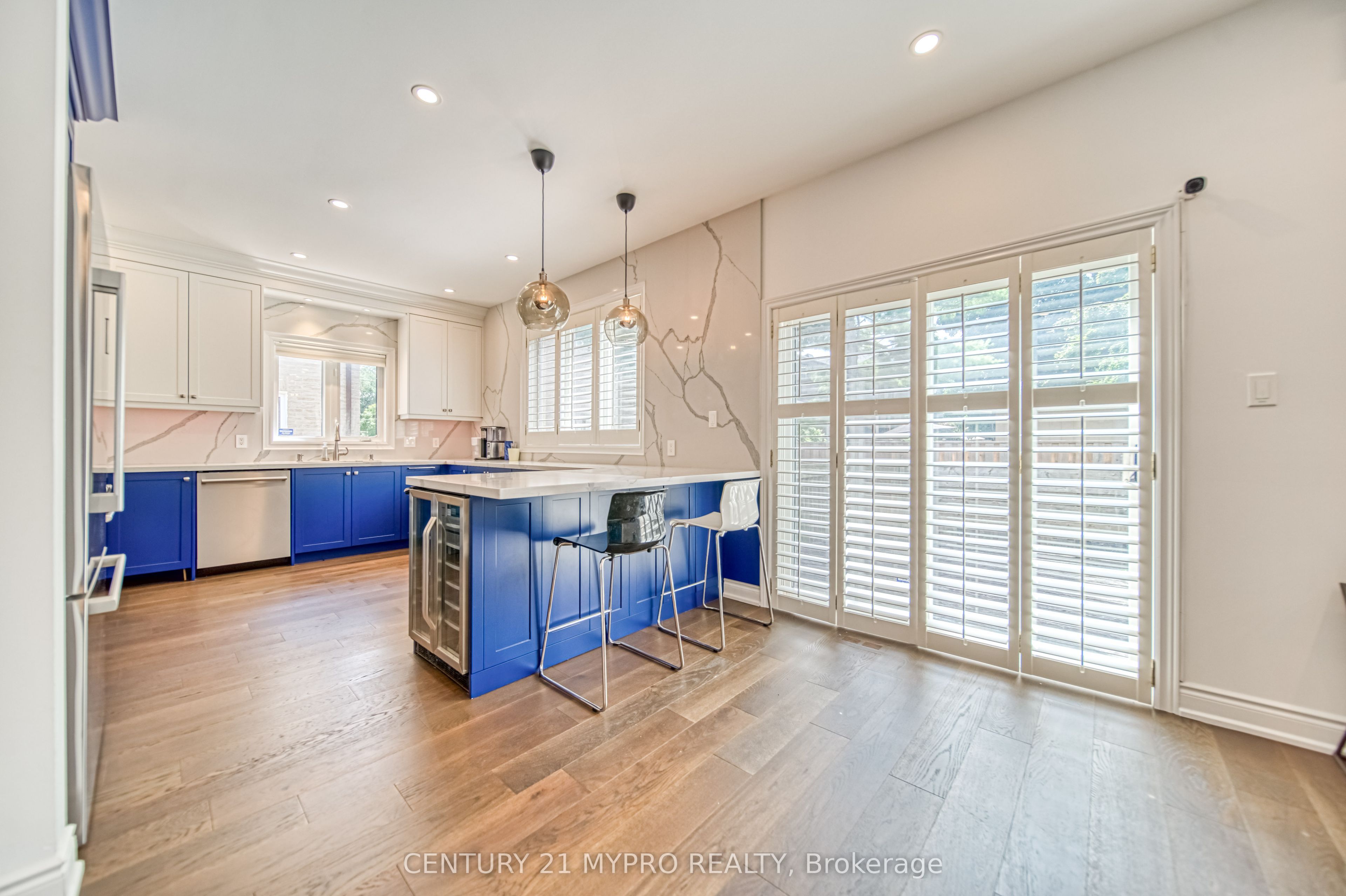 98 Leyburn Avenue Property Photo 12
