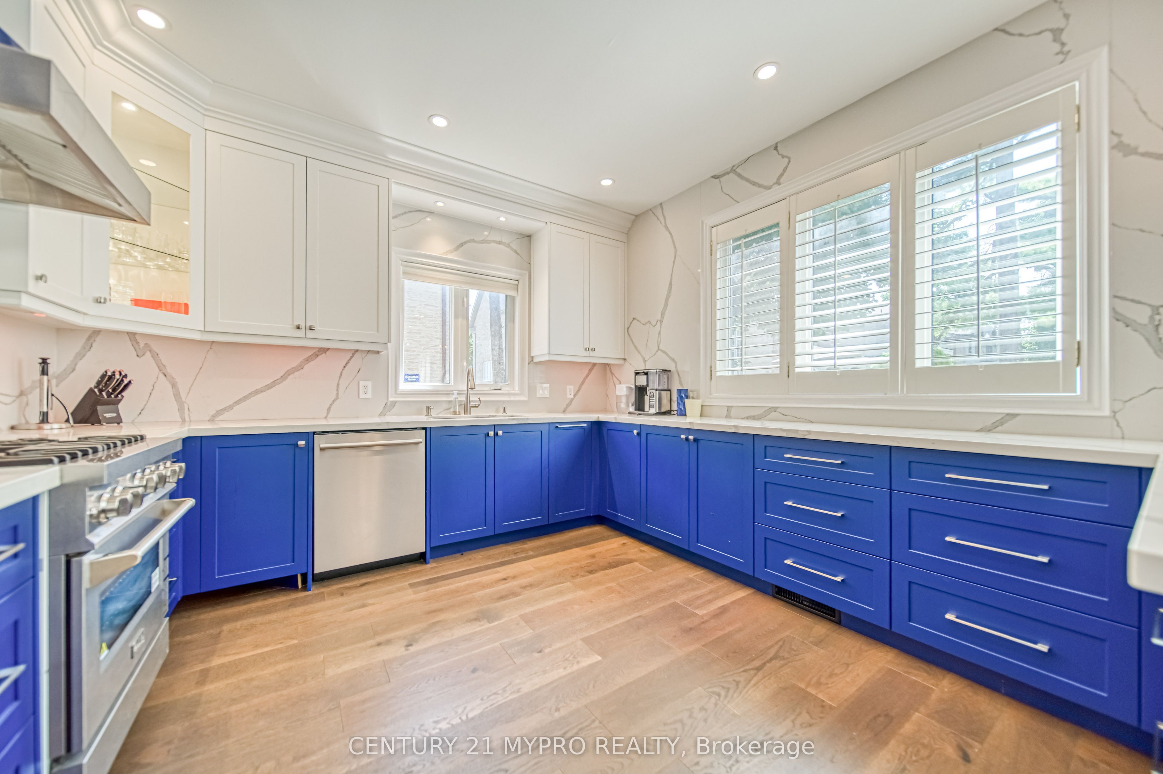 98 Leyburn Avenue Property Photo 13