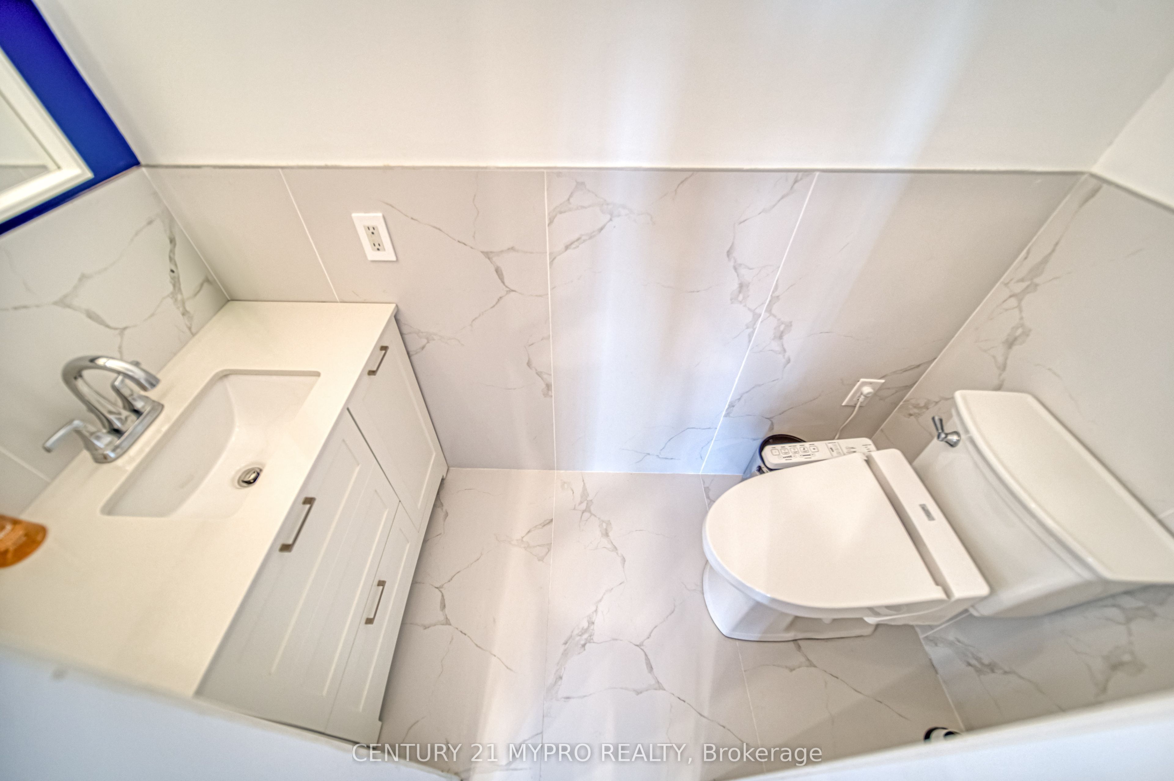 98 Leyburn Avenue Property Photo 16