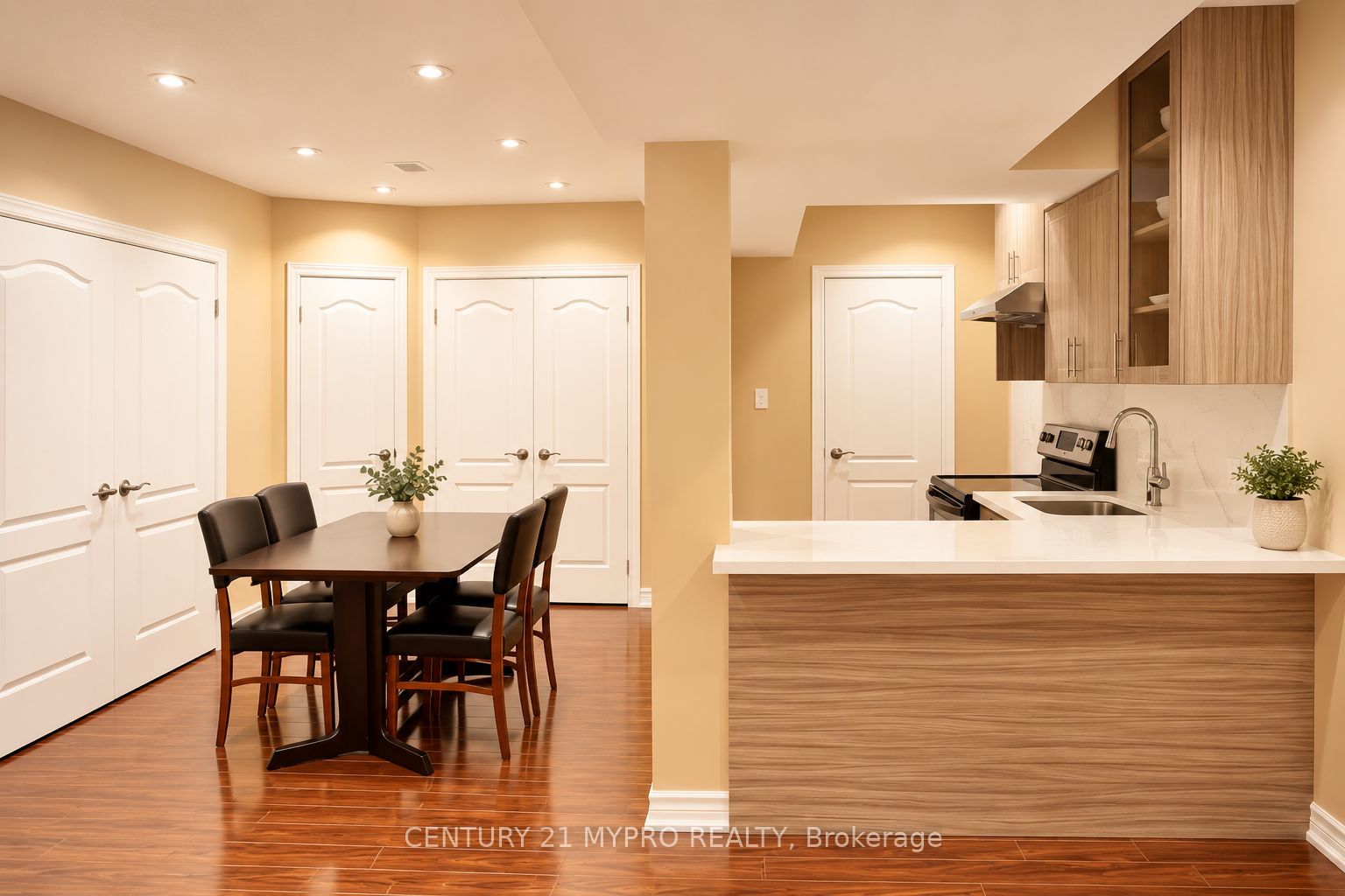98 Leyburn Avenue Property Photo 37