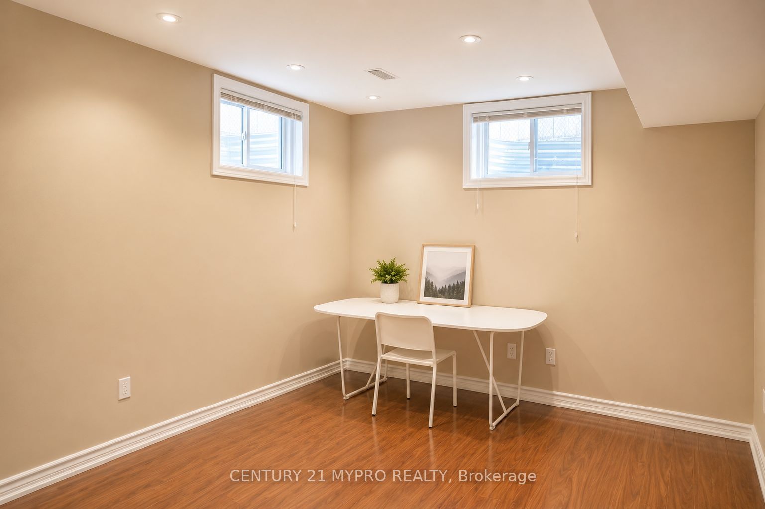 98 Leyburn Avenue Property Photo 41