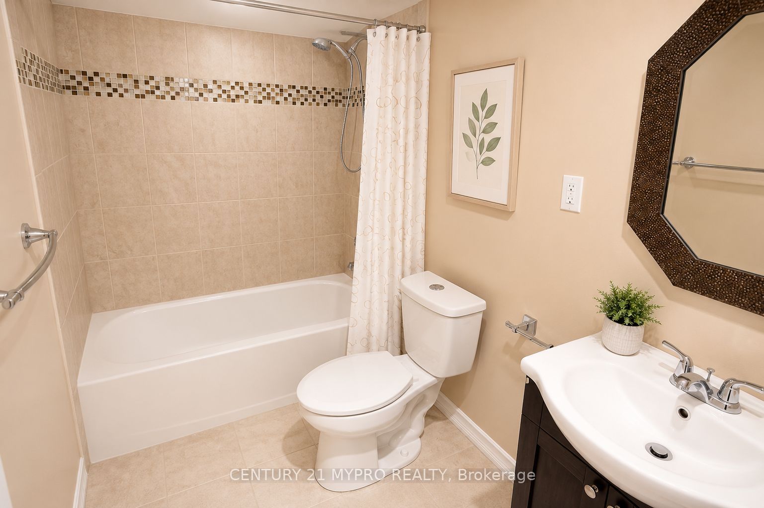 98 Leyburn Avenue Property Photo 42