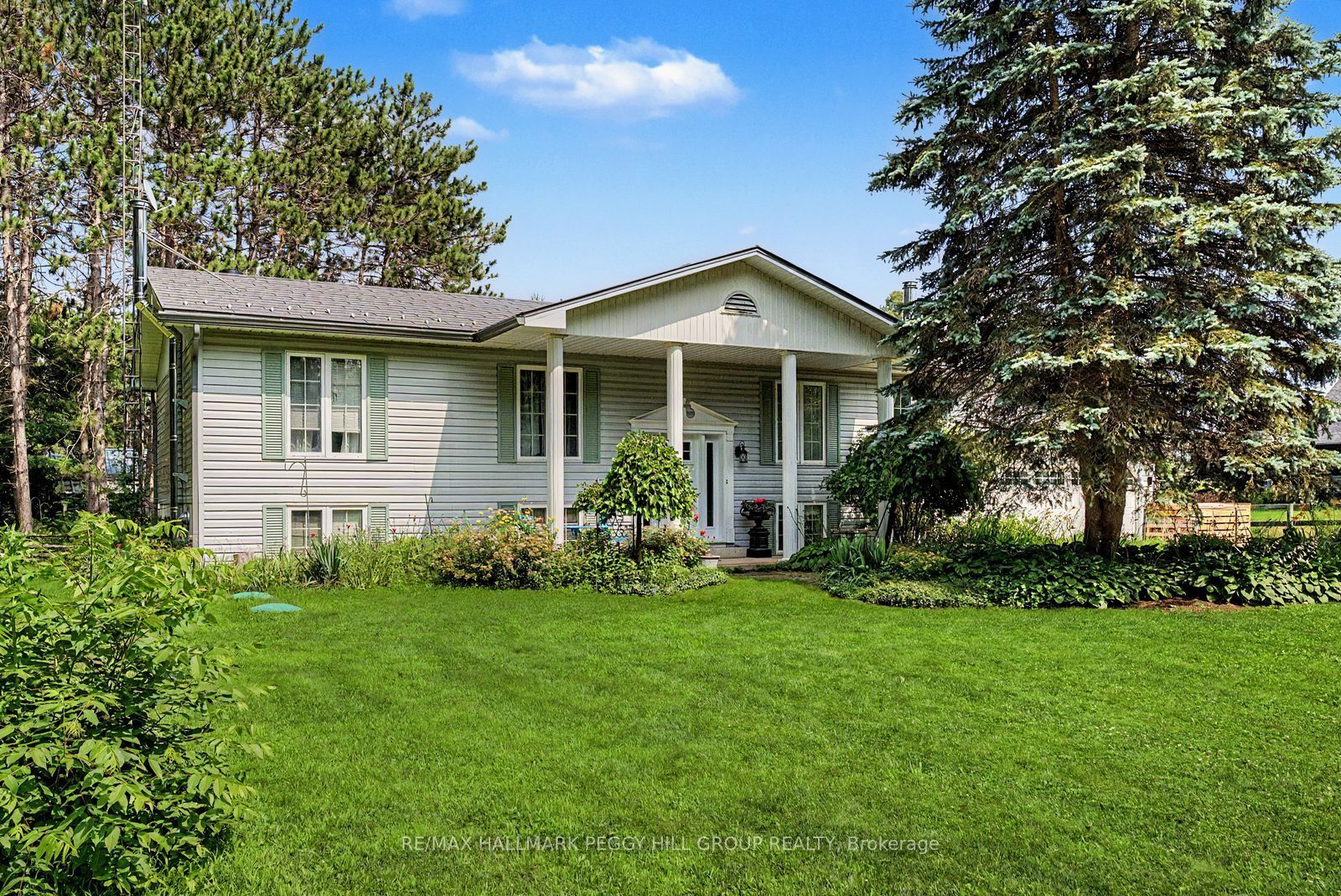 7819 5th Line Property Photo 1