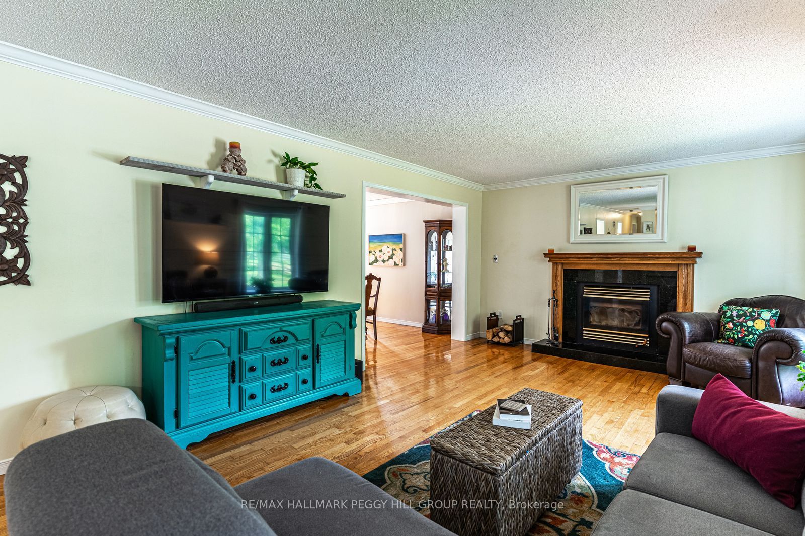 7819 5th Line Property Photo 3