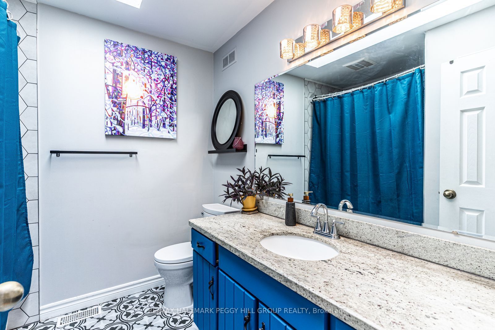 7819 5th Line Property Photo 12