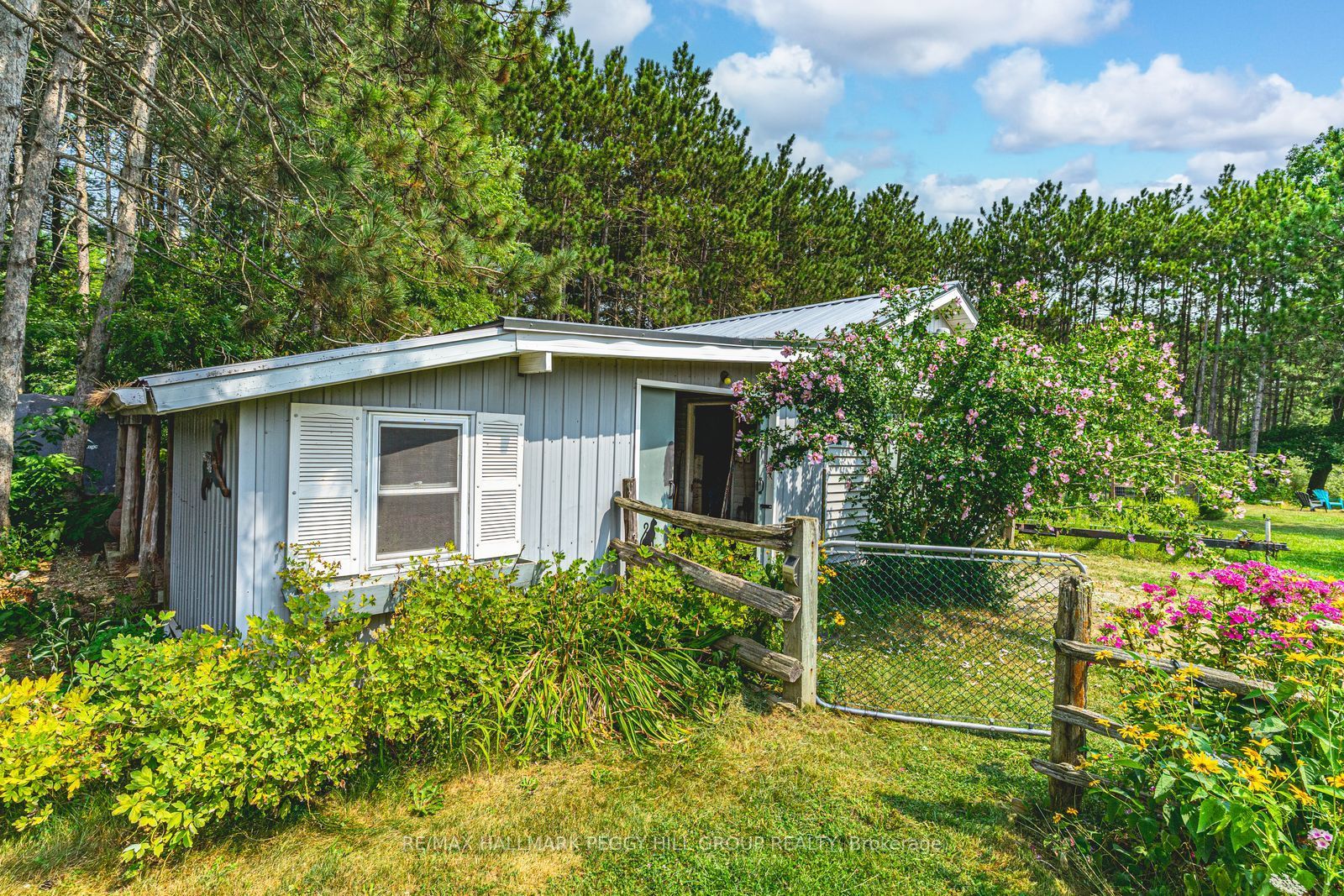7819 5th Line Property Photo 25