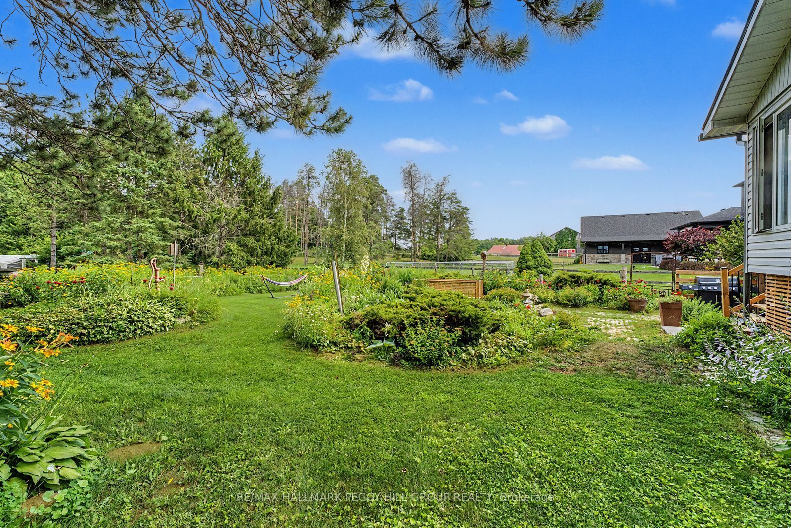 7819 5th Line Property Photo 29