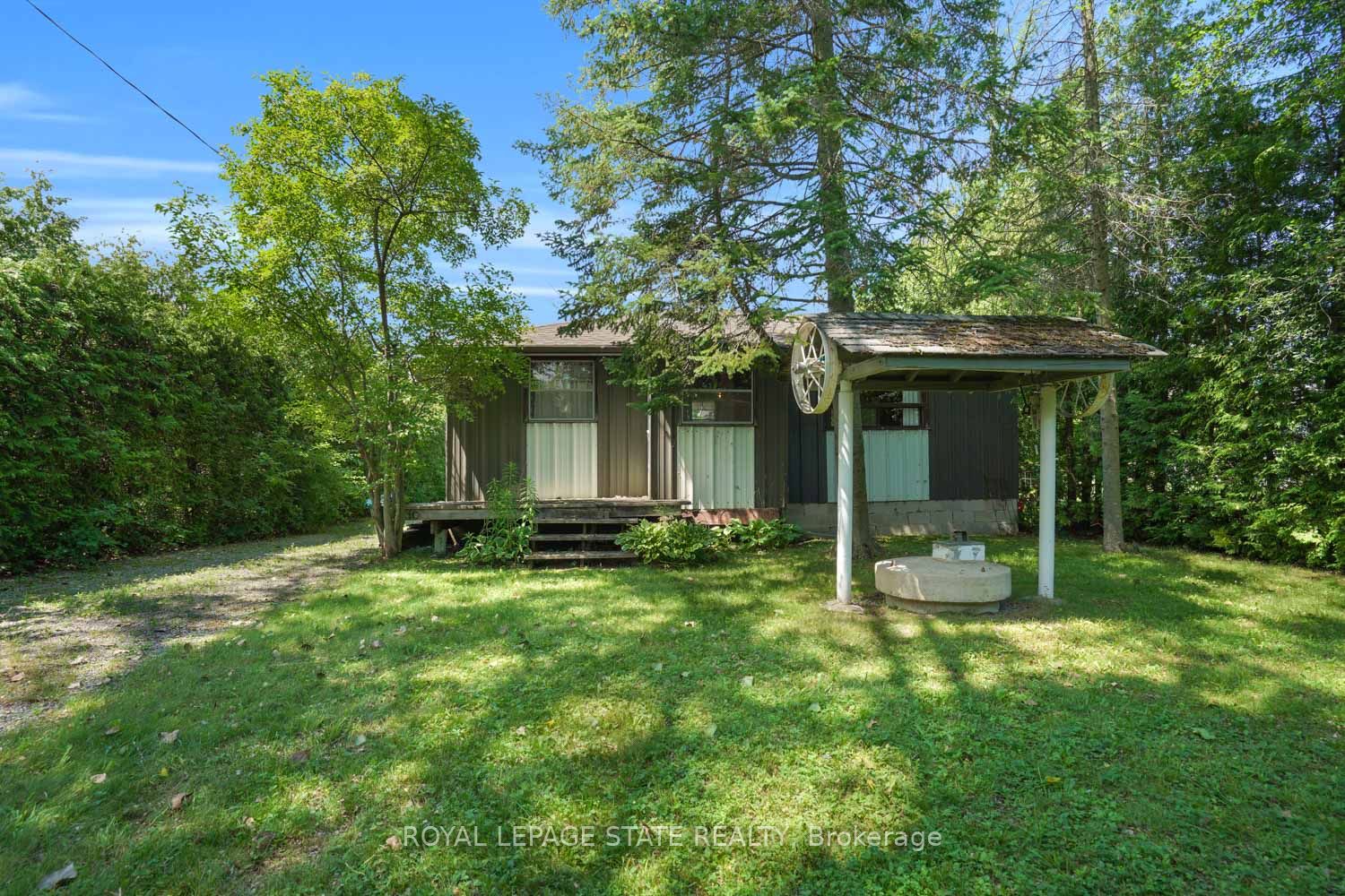 104 Farley Circle Property Photo 1