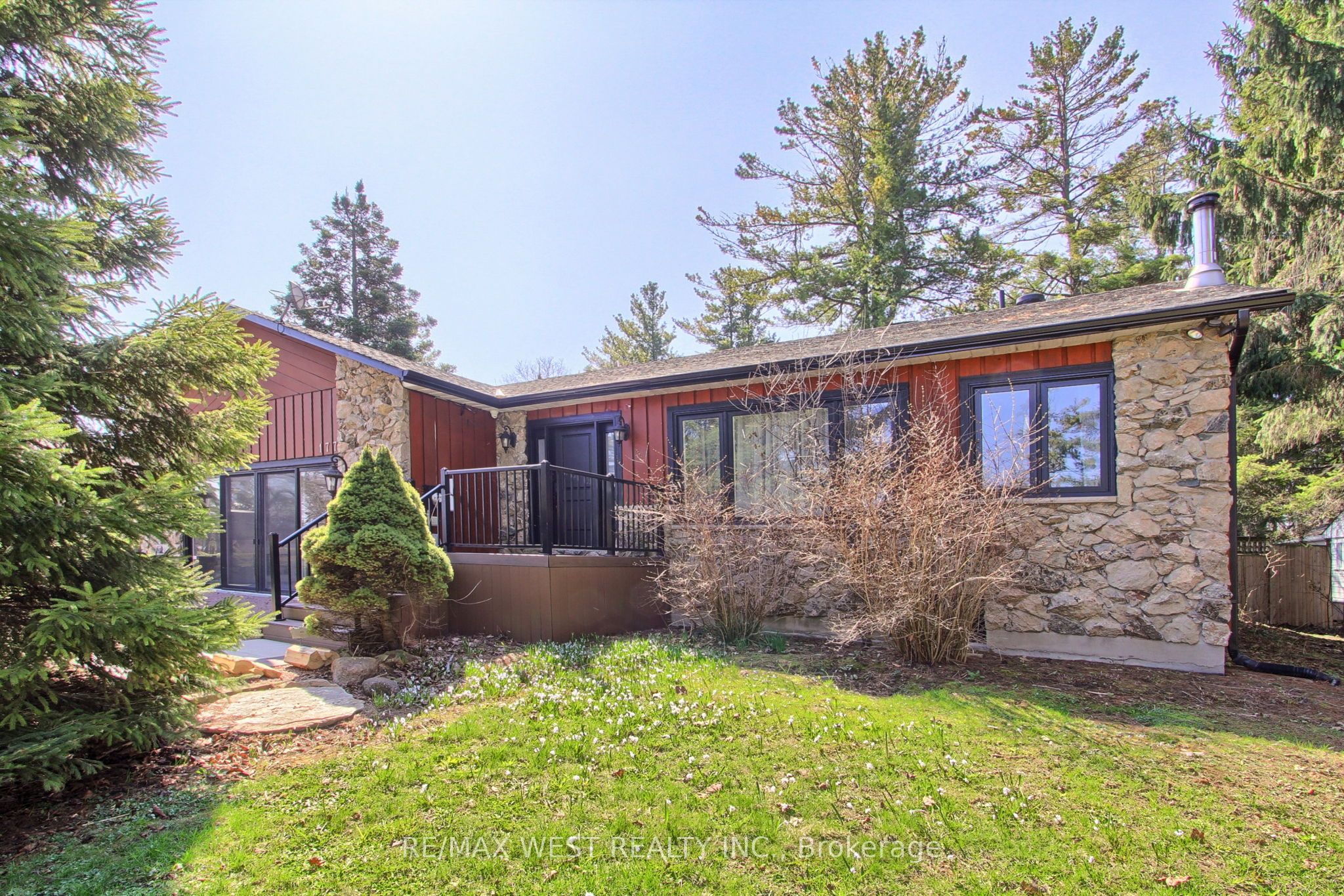177 Hedge Road Property Photo 4