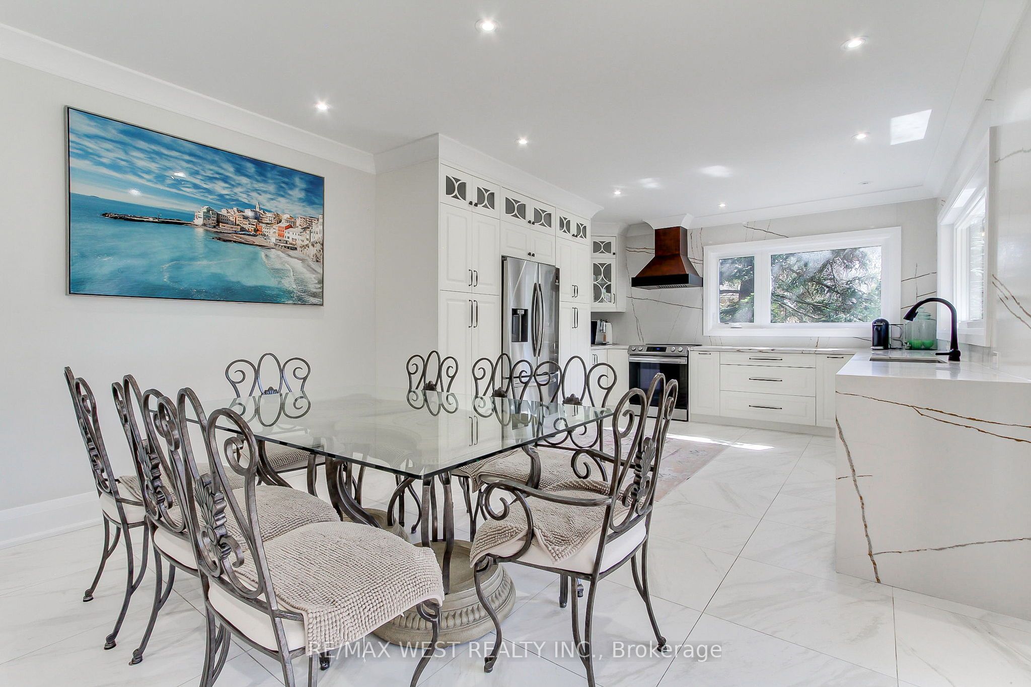 177 Hedge Road Property Photo 8