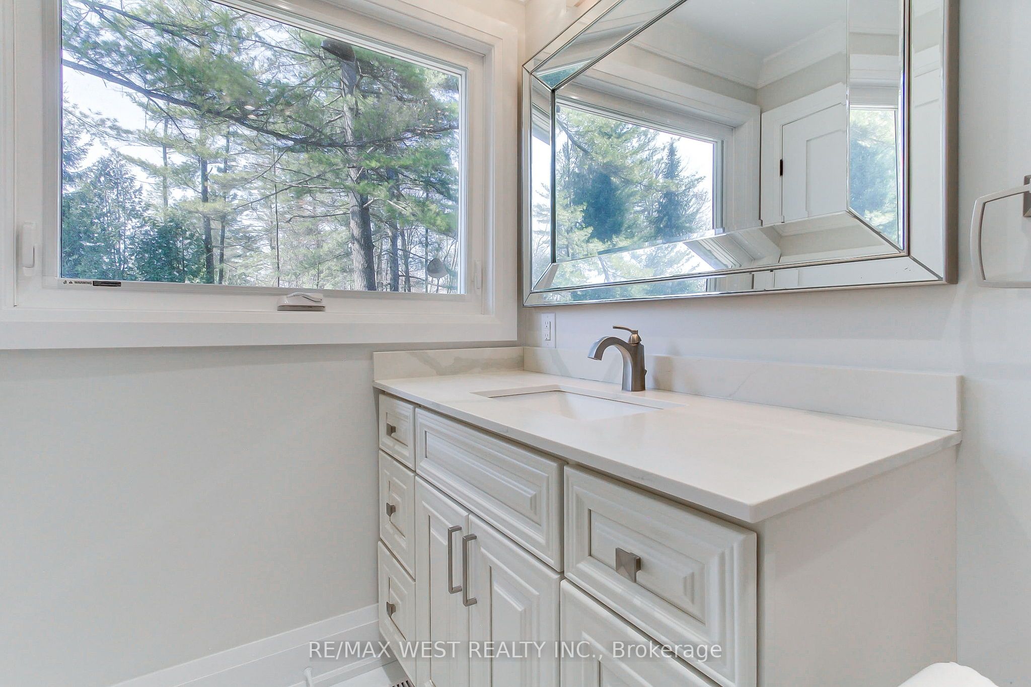 177 Hedge Road Property Photo 15