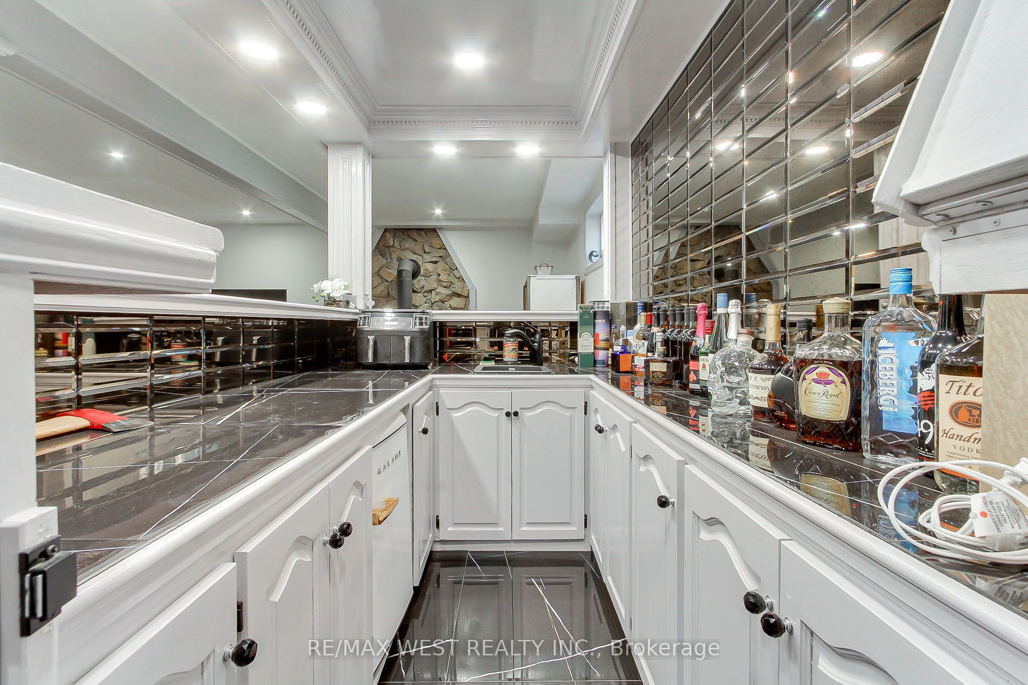 177 Hedge Road Property Photo 25