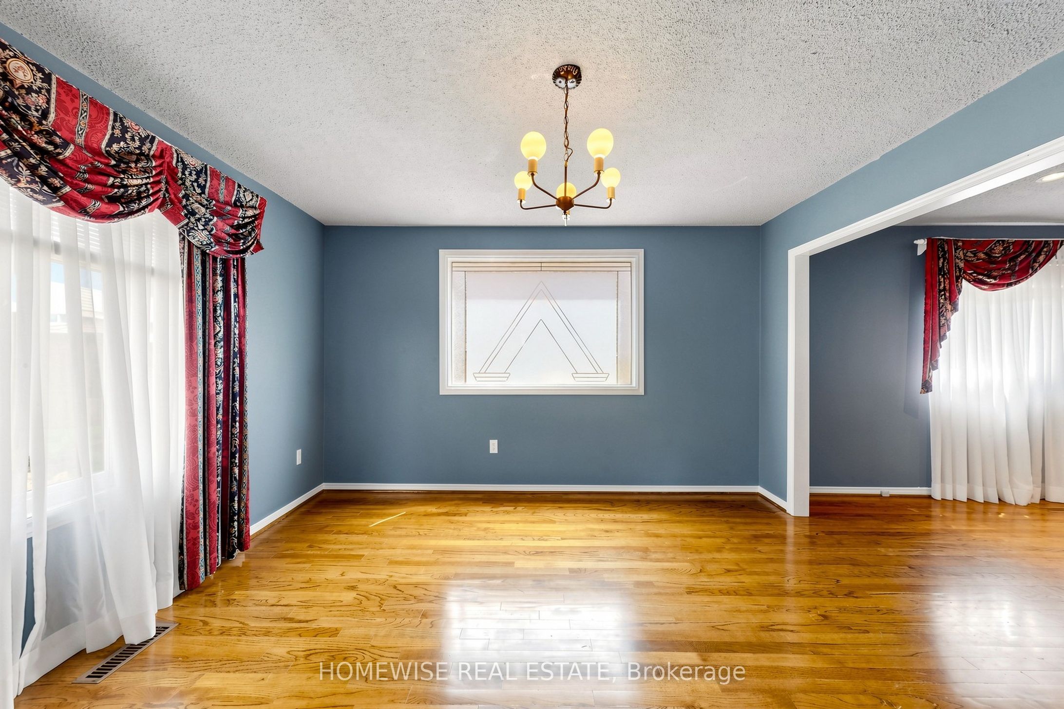 11 Briarcliffe Crescent Property Photo 2
