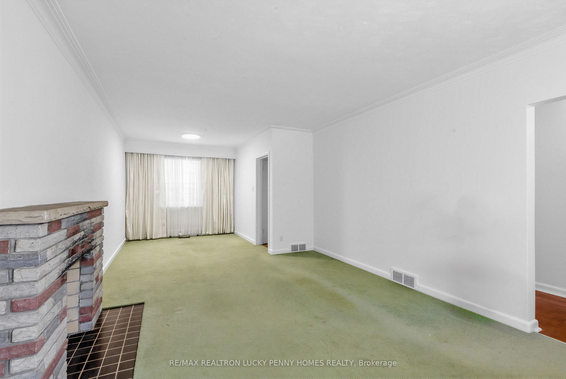 19 Abercorn Road Property Photo 7