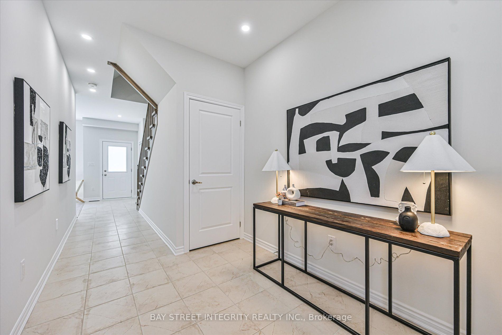 23 Chicago Lane Property Photo 5