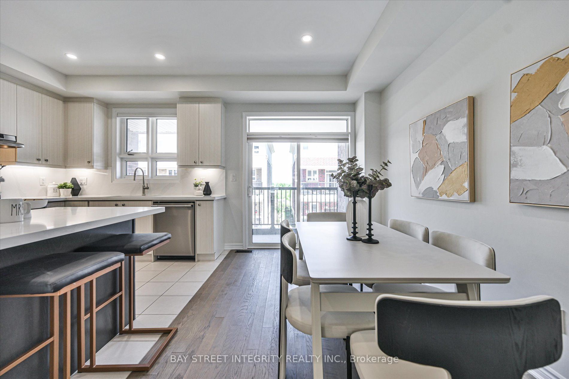 23 Chicago Lane Property Photo 12