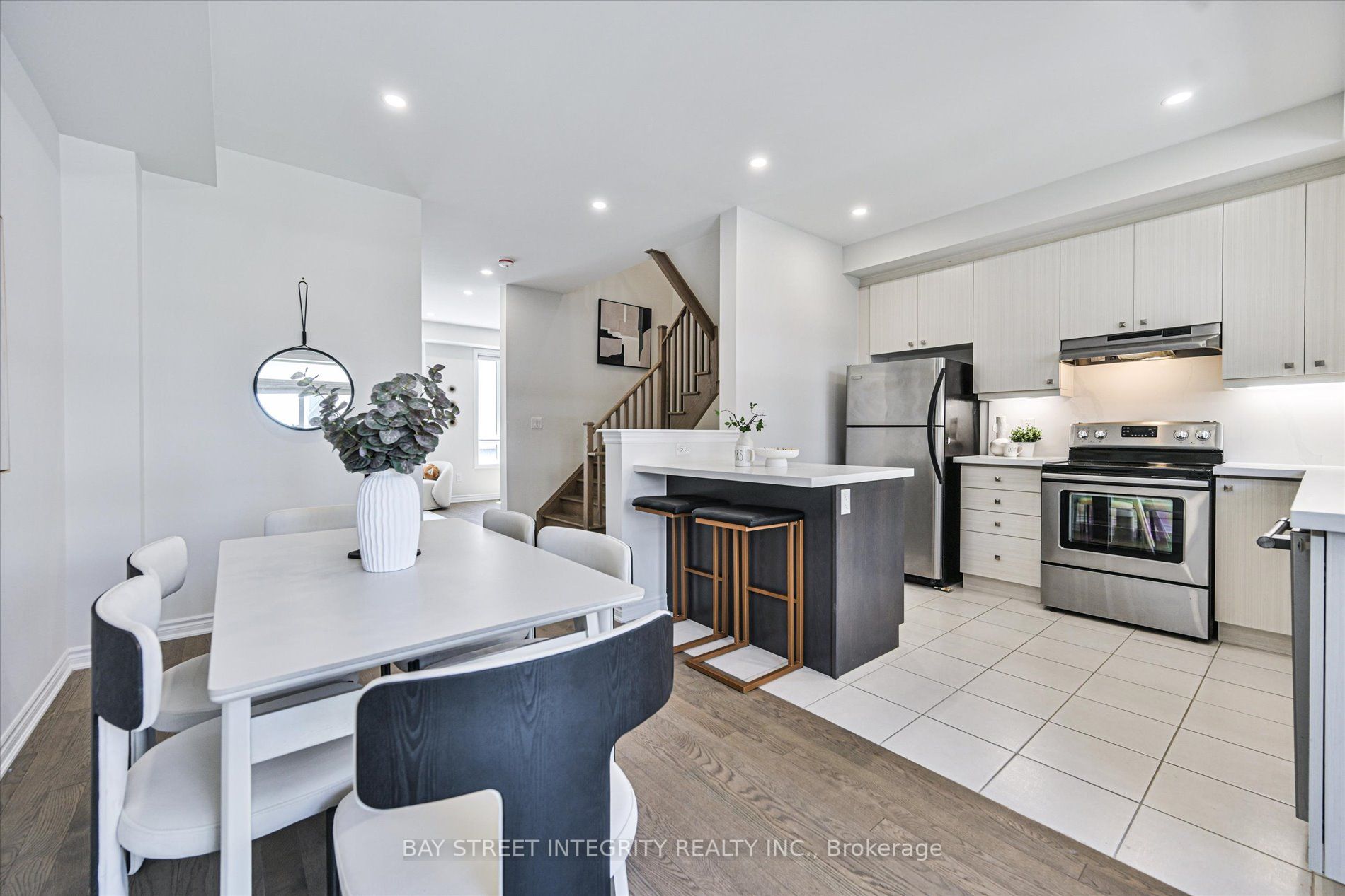 23 Chicago Lane Property Photo 14