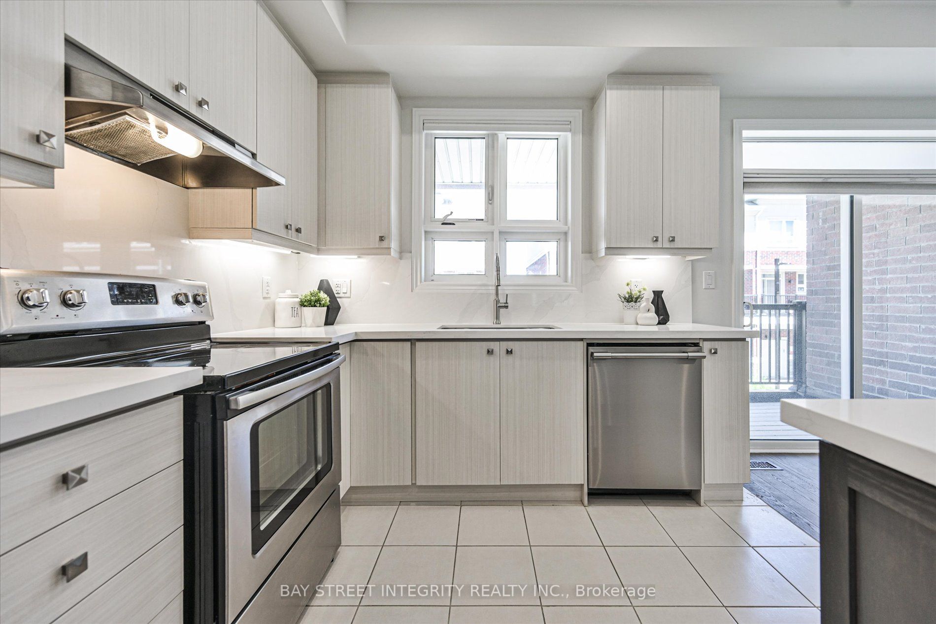 23 Chicago Lane Property Photo 16