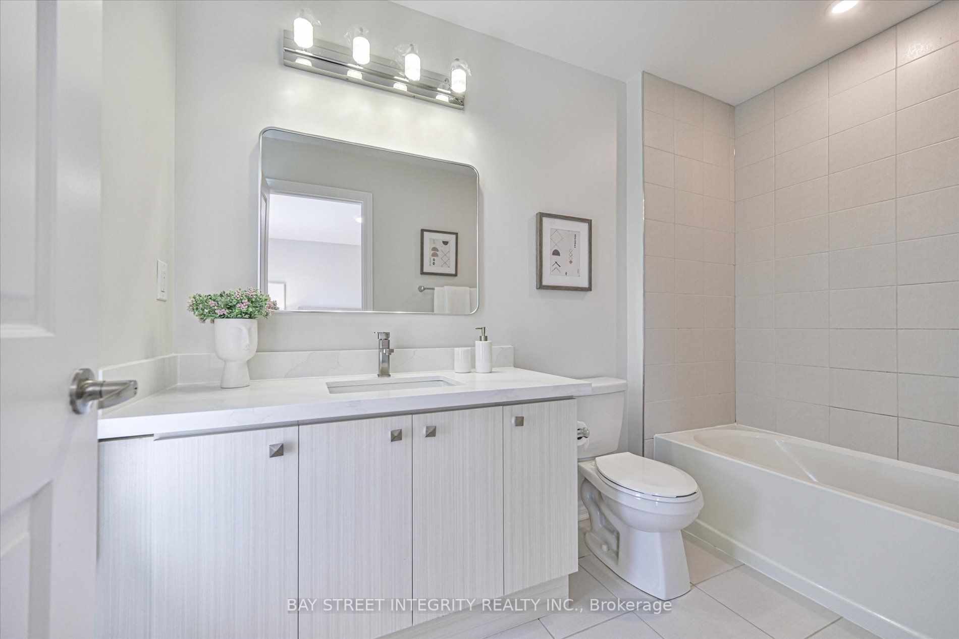 23 Chicago Lane Property Photo 22