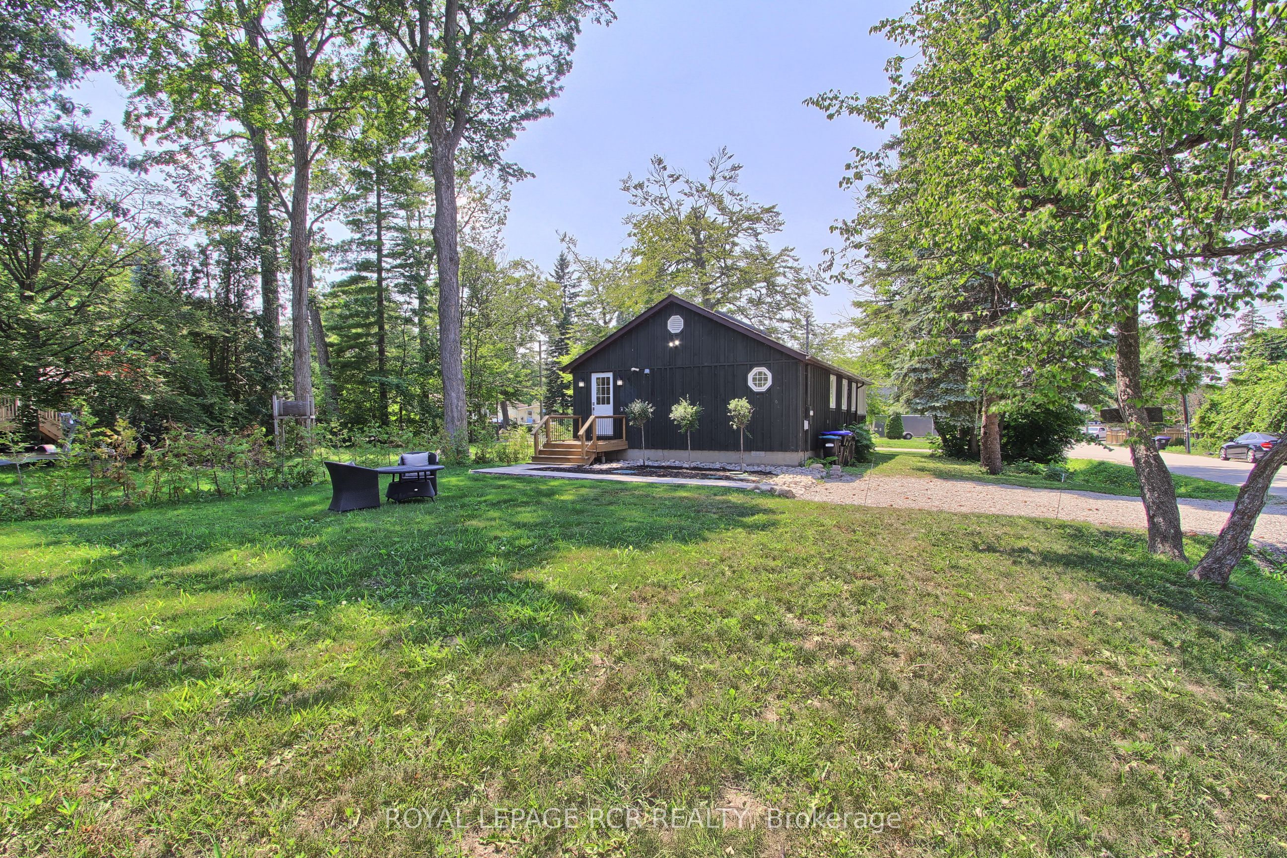 3967 Algonquin Avenue Property Photo 3