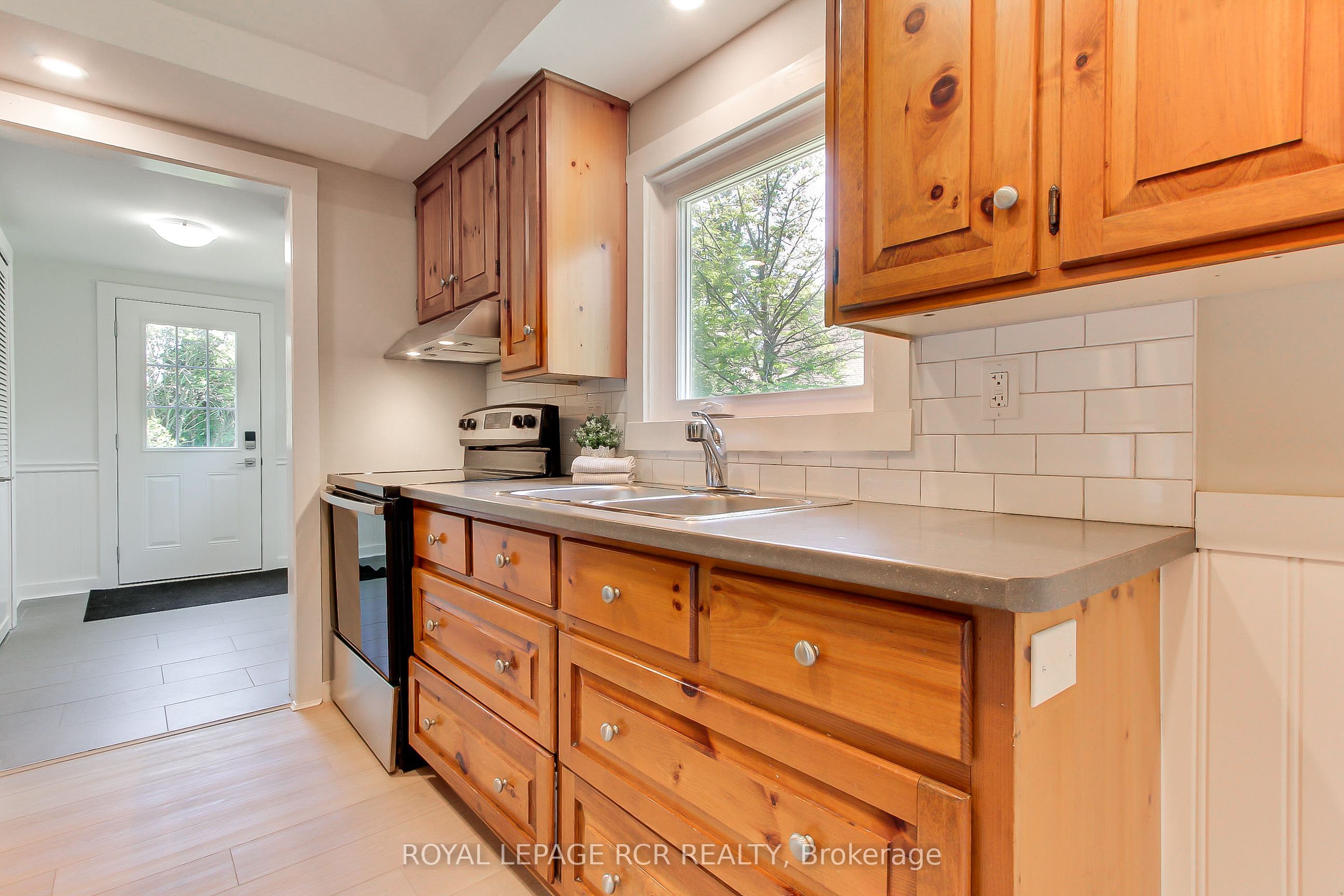 3967 Algonquin Avenue Property Photo 17