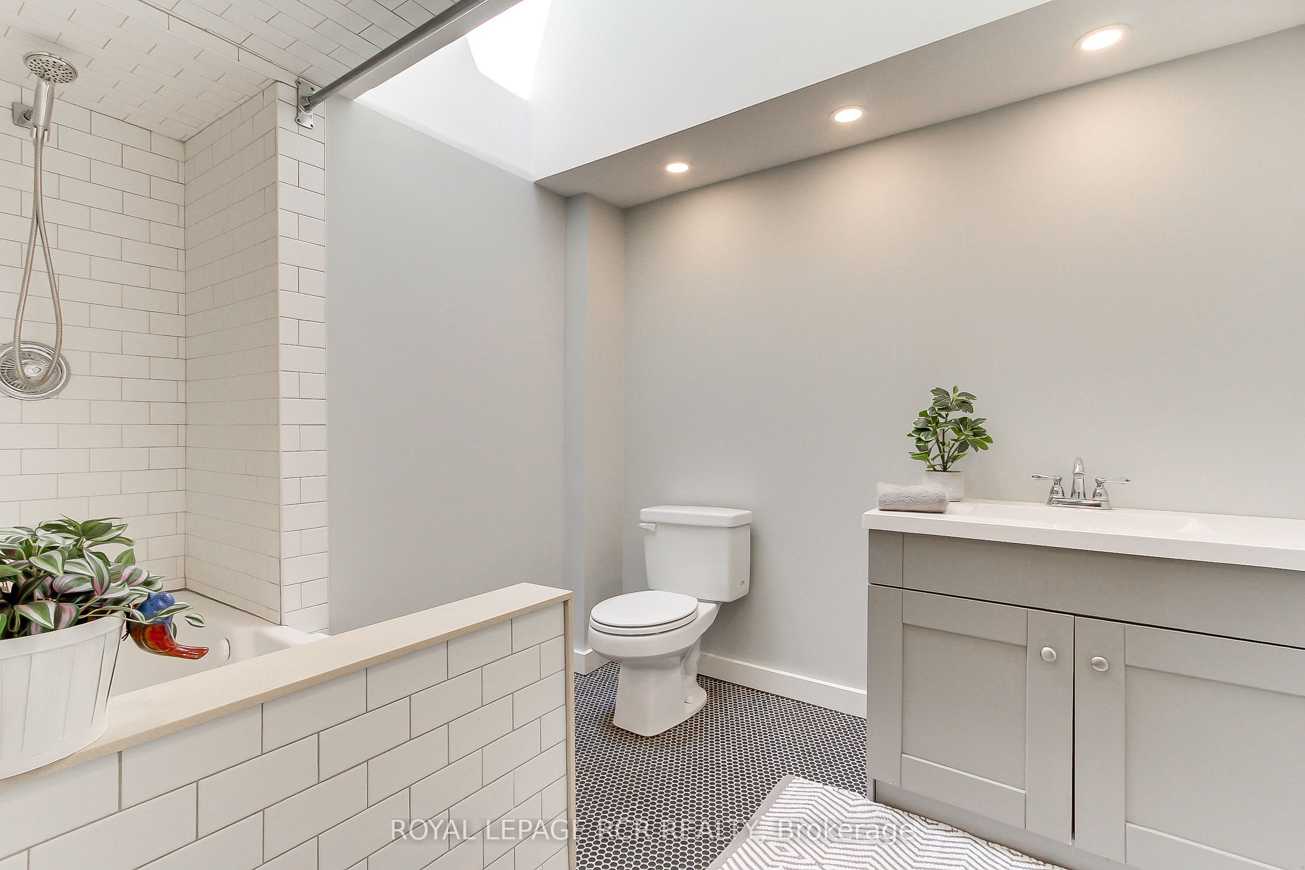 3967 Algonquin Avenue Property Photo 36