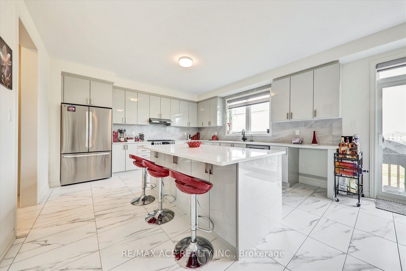 4 Emerald Grove Property Photo 12