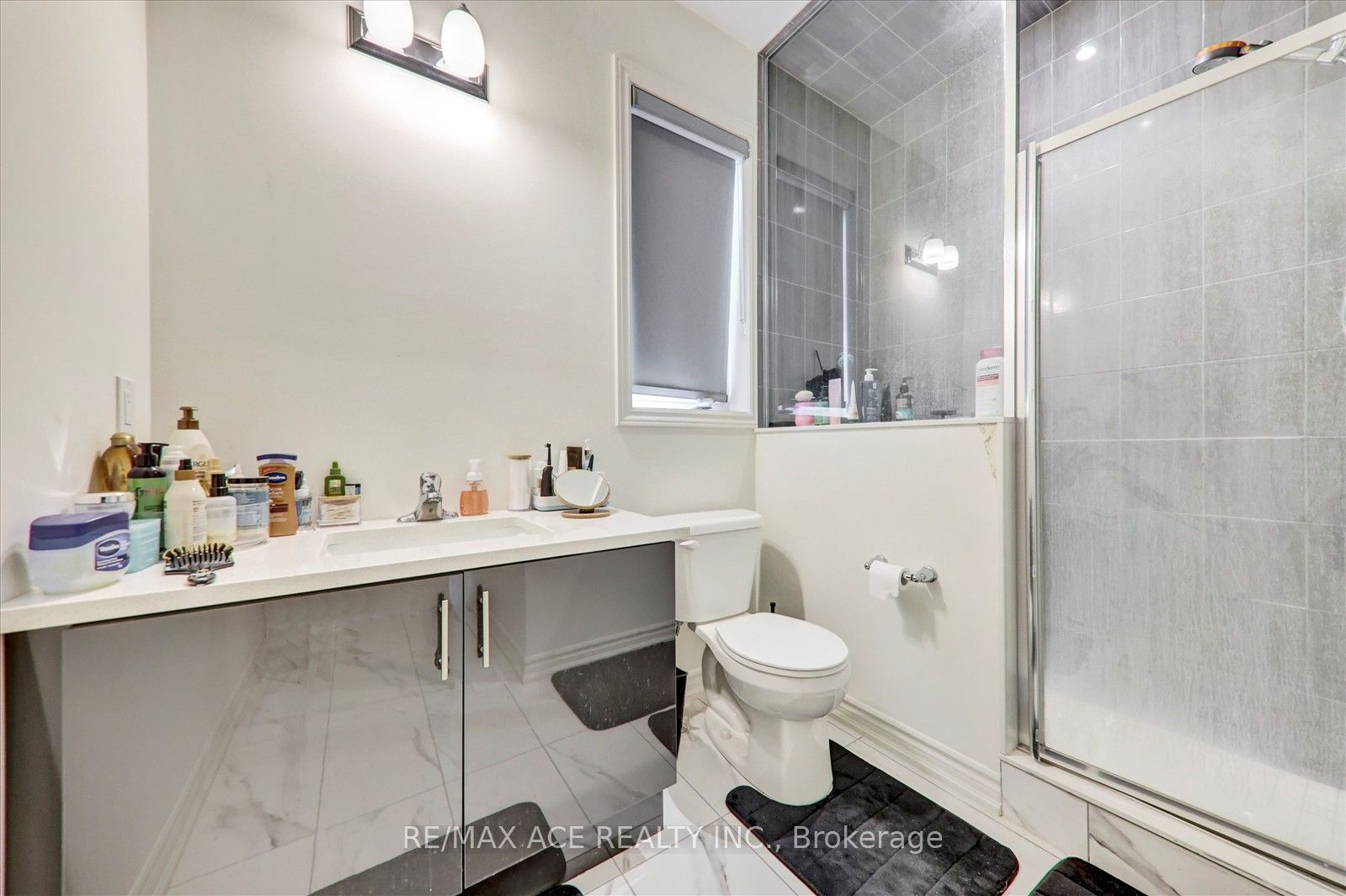 4 Emerald Grove Property Photo 42