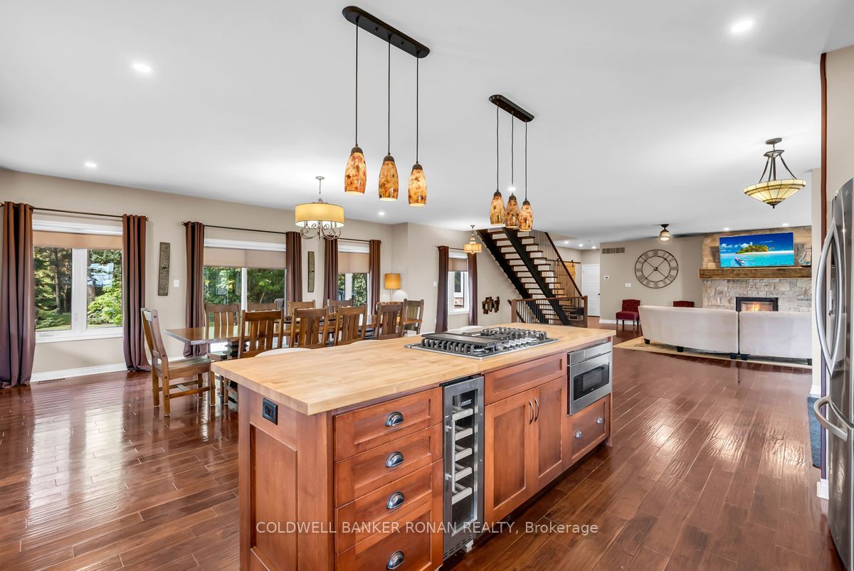 5354 3rd Line Property Photo 6