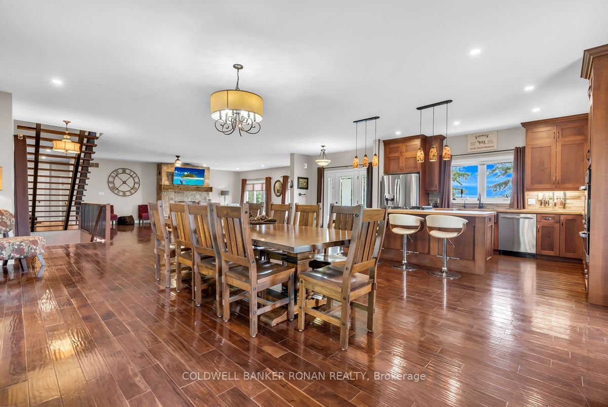 5354 3rd Line Property Photo 11