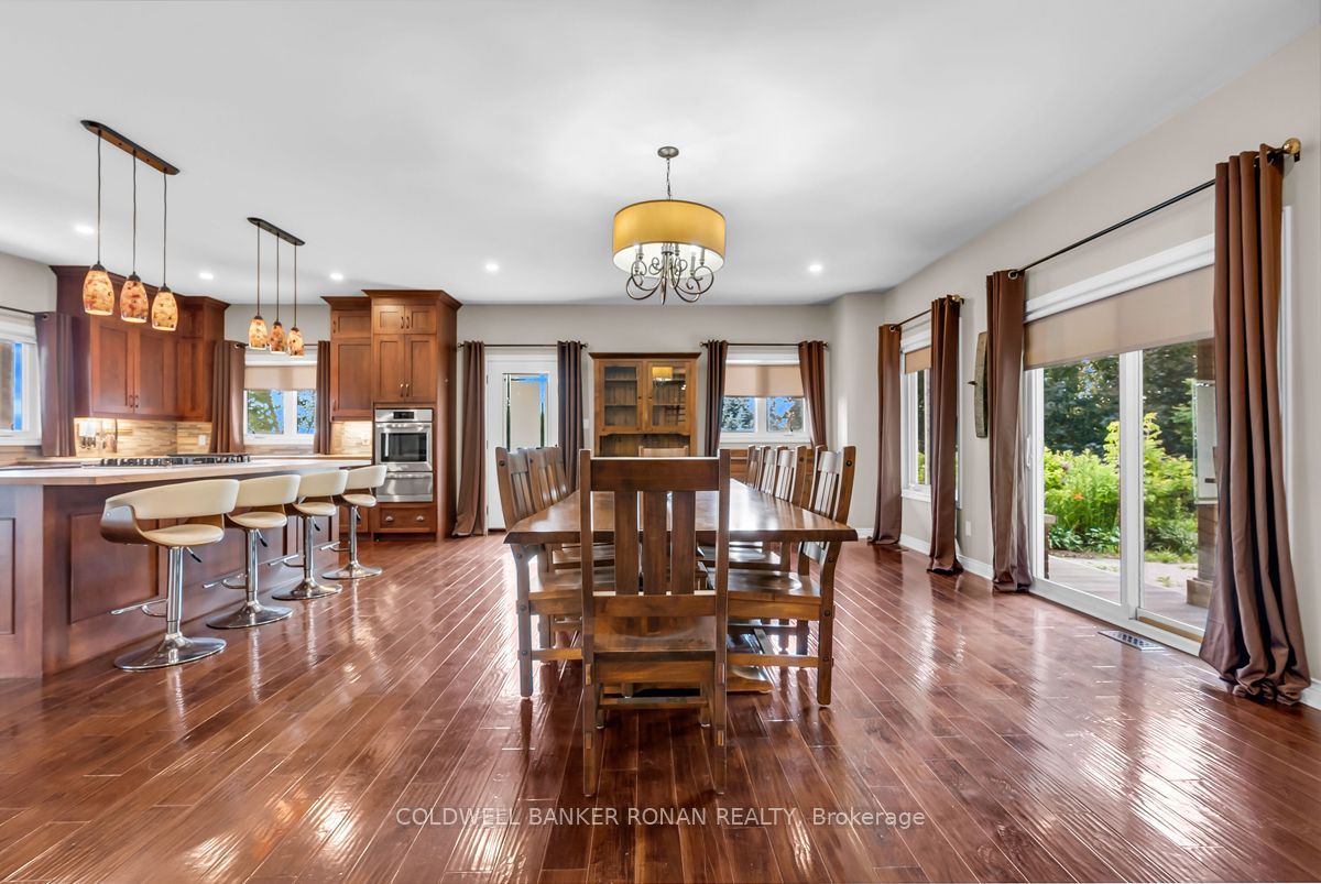 5354 3rd Line Property Photo 12