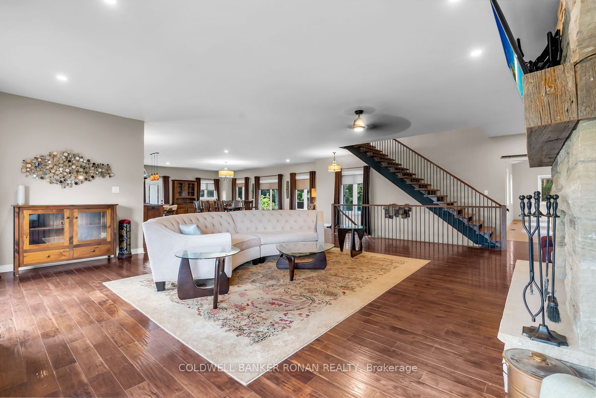 5354 3rd Line Property Photo 16