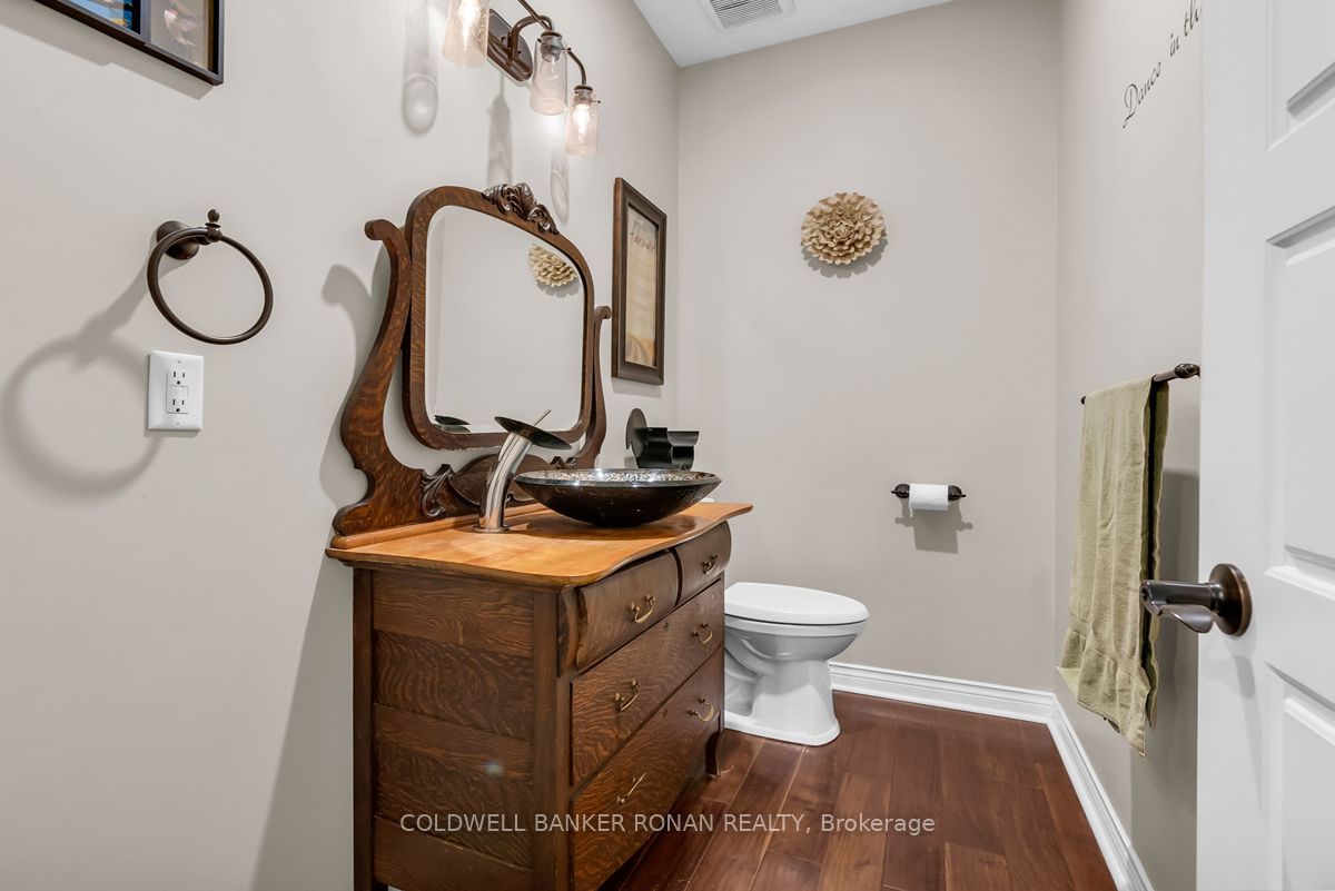 5354 3rd Line Property Photo 21