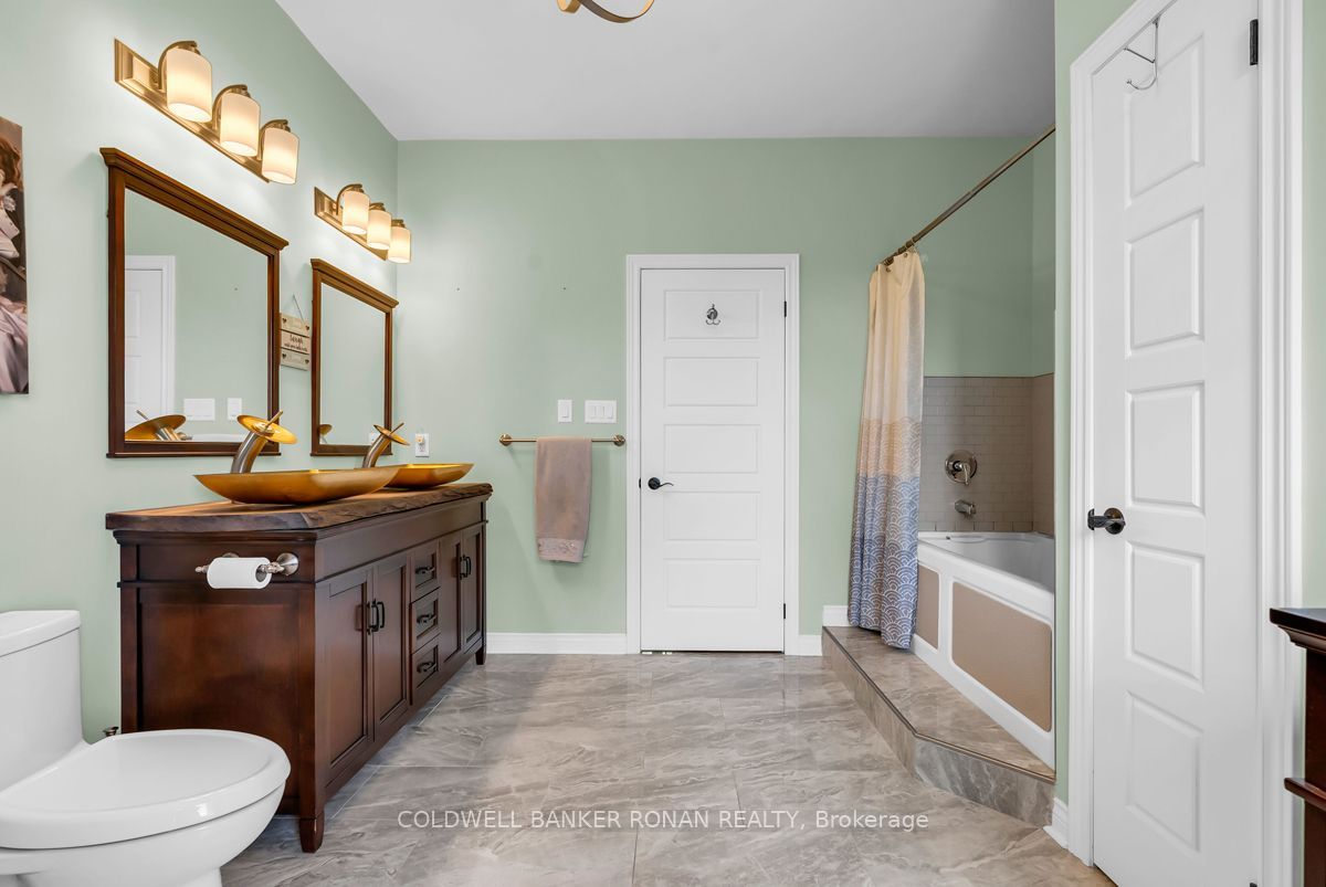 5354 3rd Line Property Photo 32
