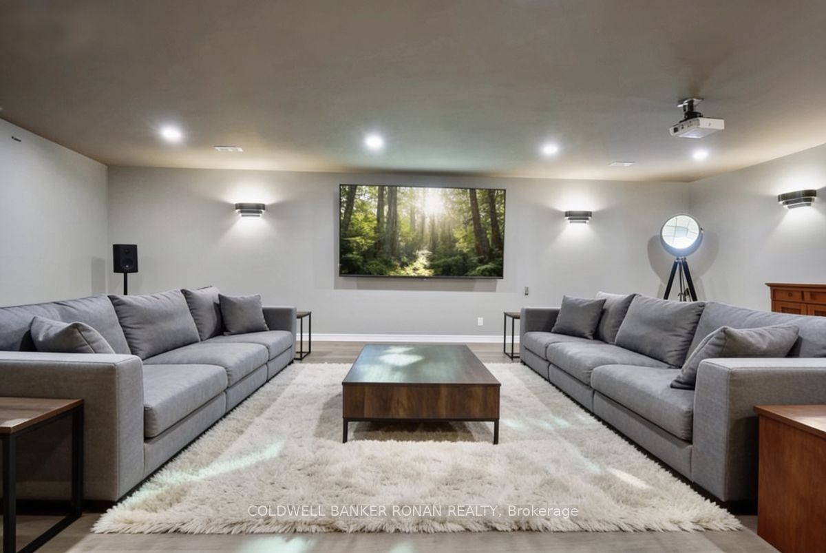 5354 3rd Line Property Photo 42