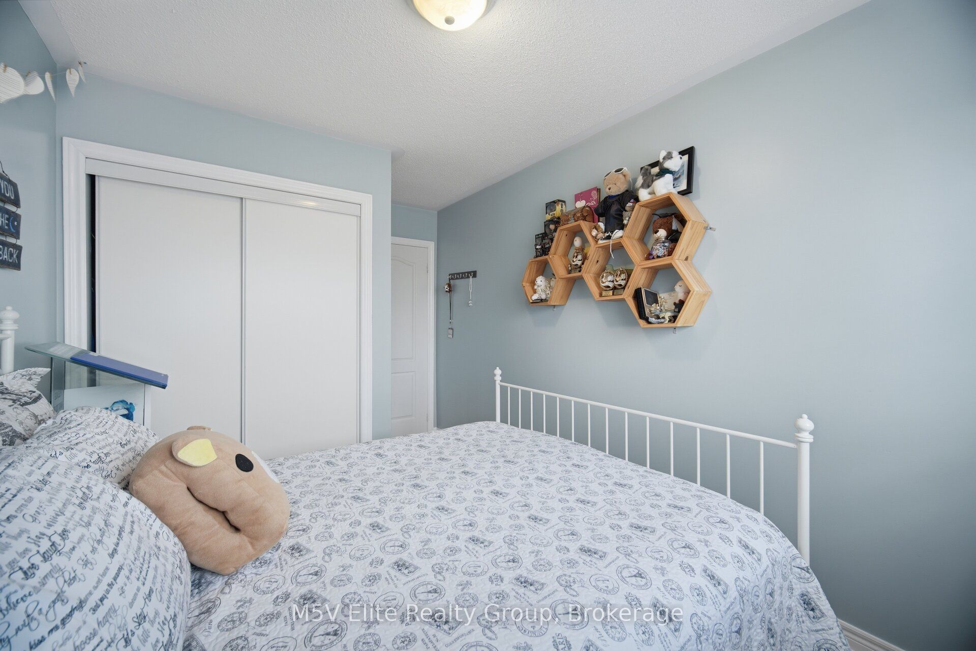 168 Sail Crescent Property Photo 23