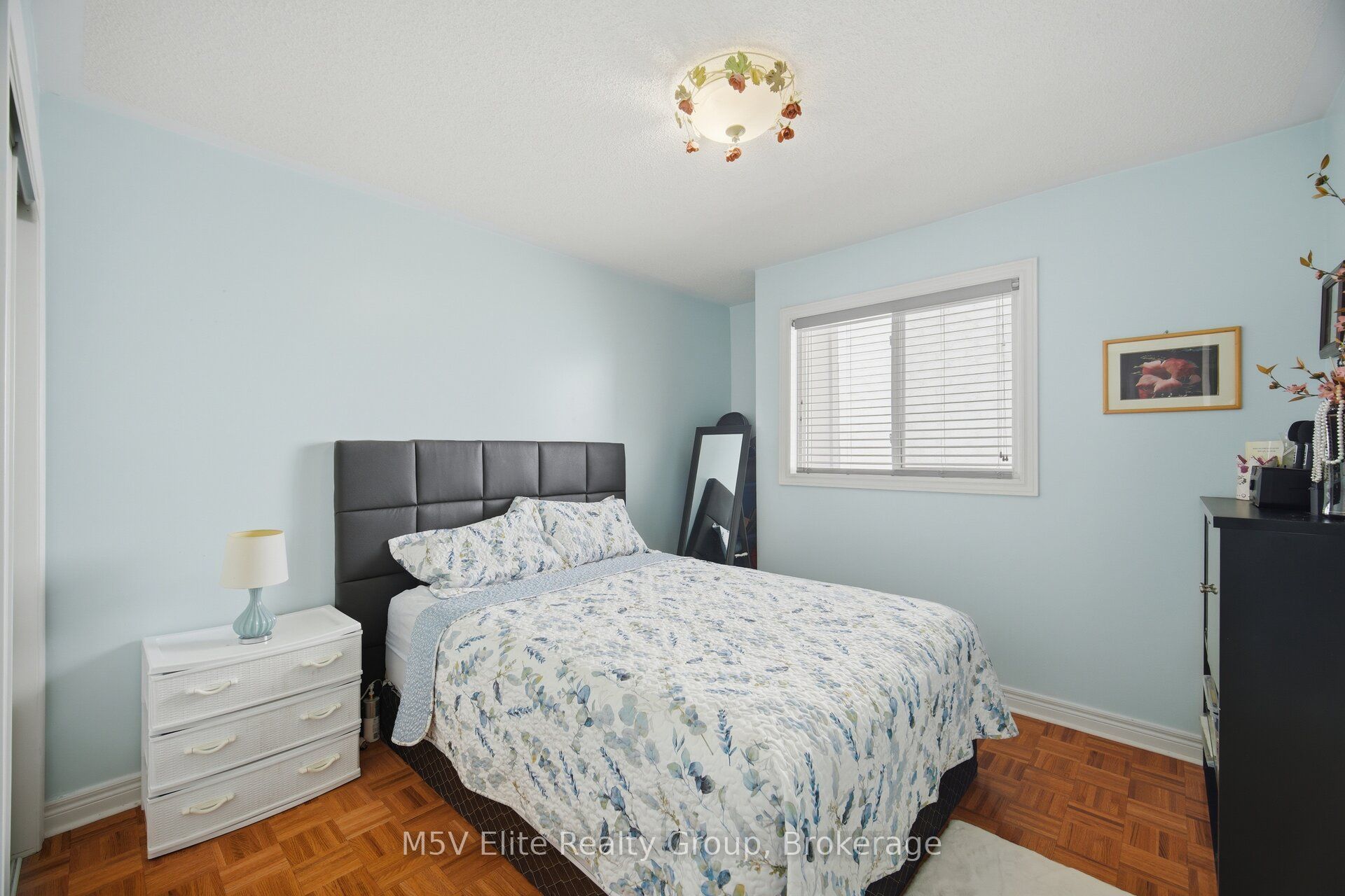 168 Sail Crescent Property Photo 24