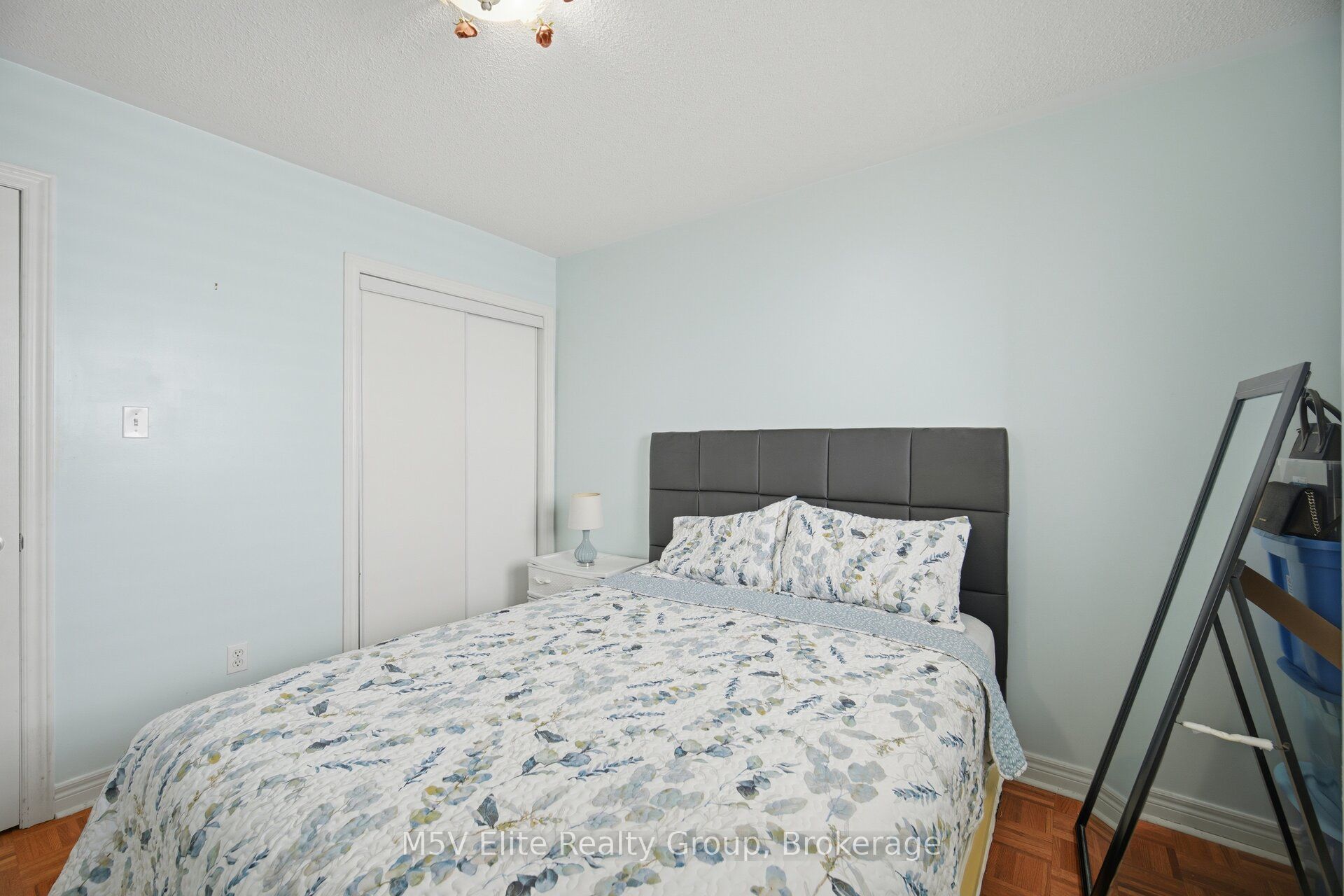 168 Sail Crescent Property Photo 25