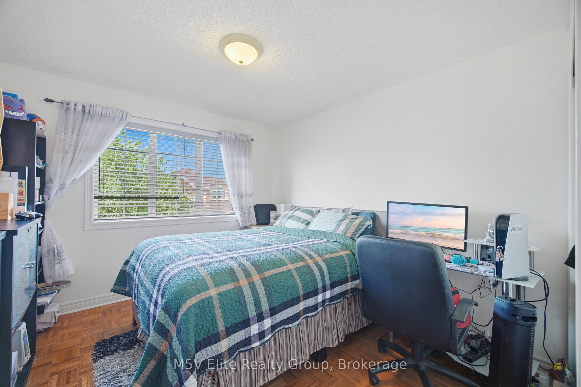 168 Sail Crescent Property Photo 26