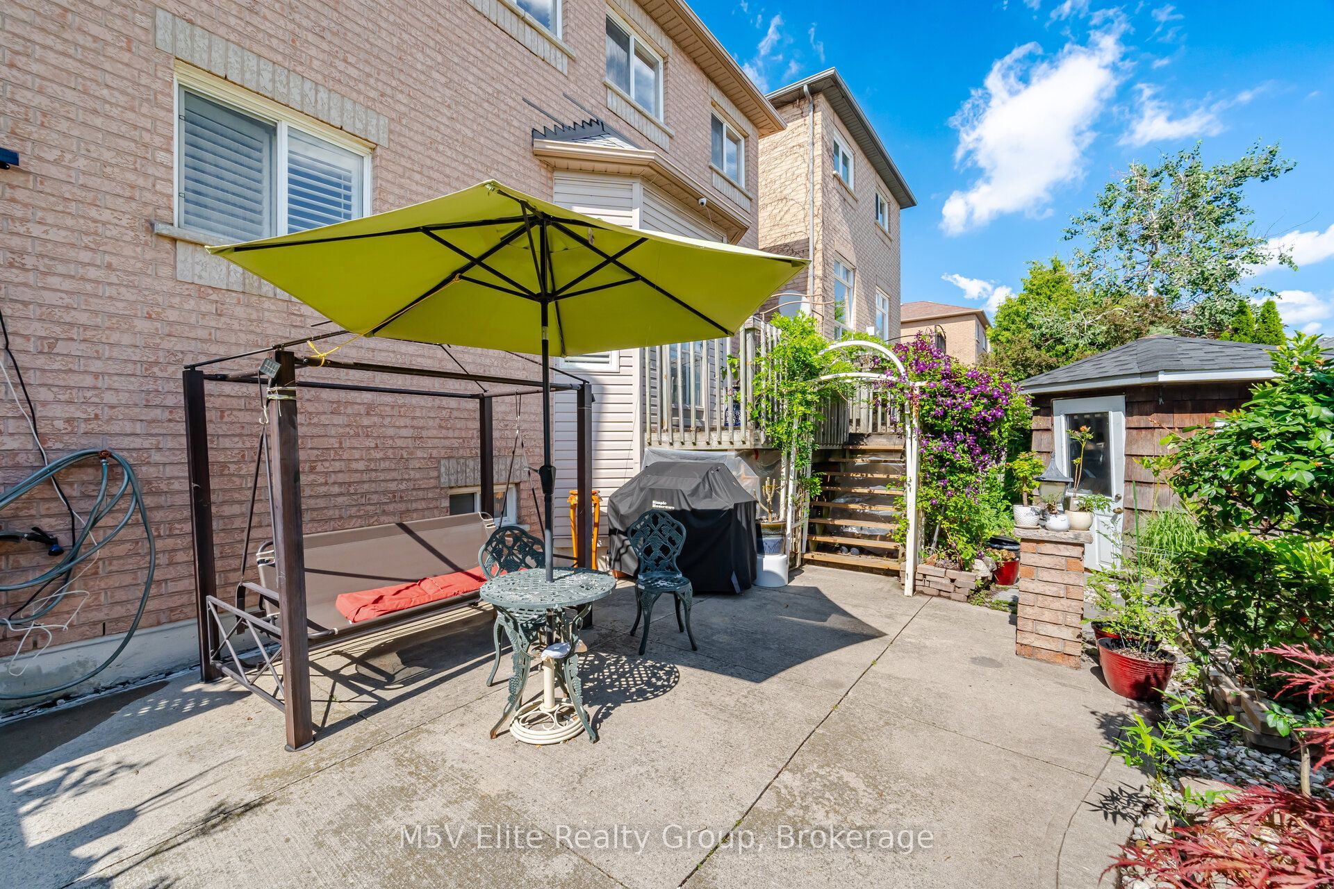 168 Sail Crescent Property Photo 38