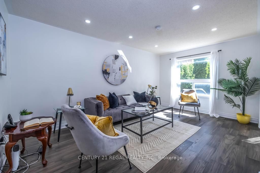 43 Waterton Crescent Property Photo 11