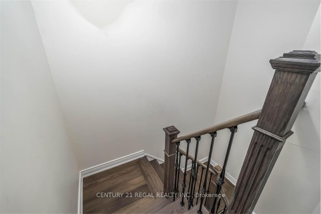 43 Waterton Crescent Property Photo 17