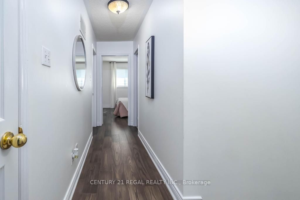 43 Waterton Crescent Property Photo 18