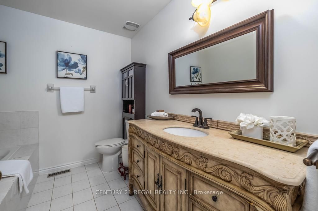 43 Waterton Crescent Property Photo 21