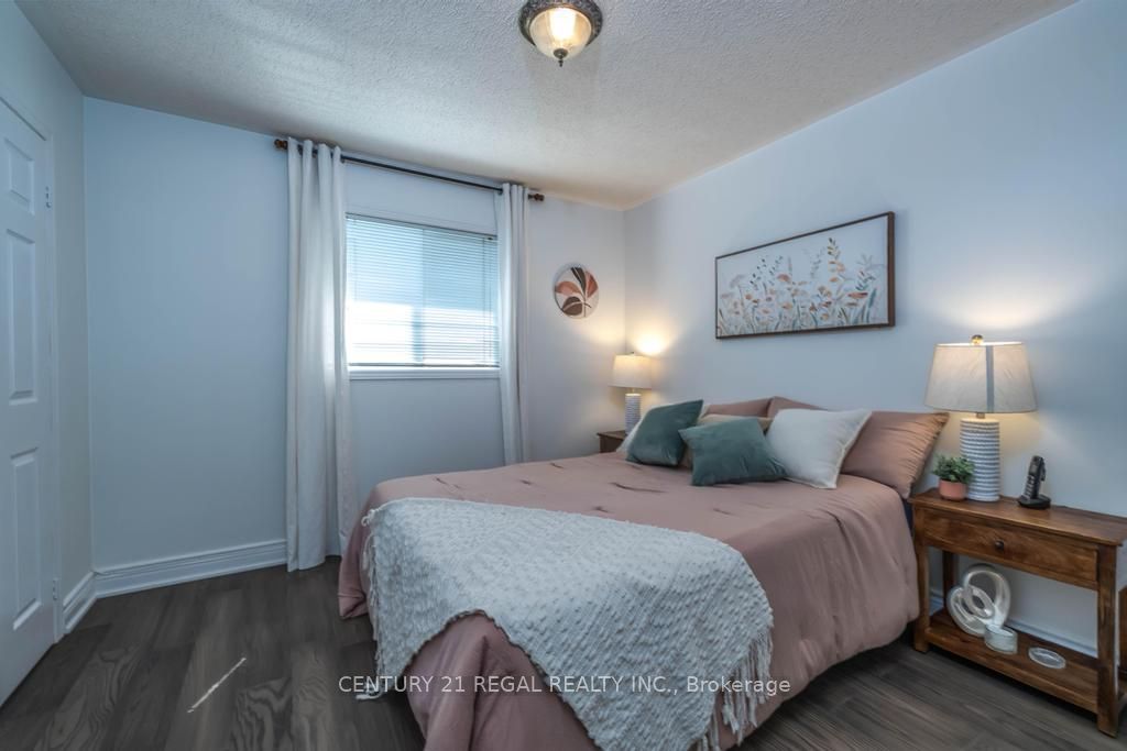 43 Waterton Crescent Property Photo 25