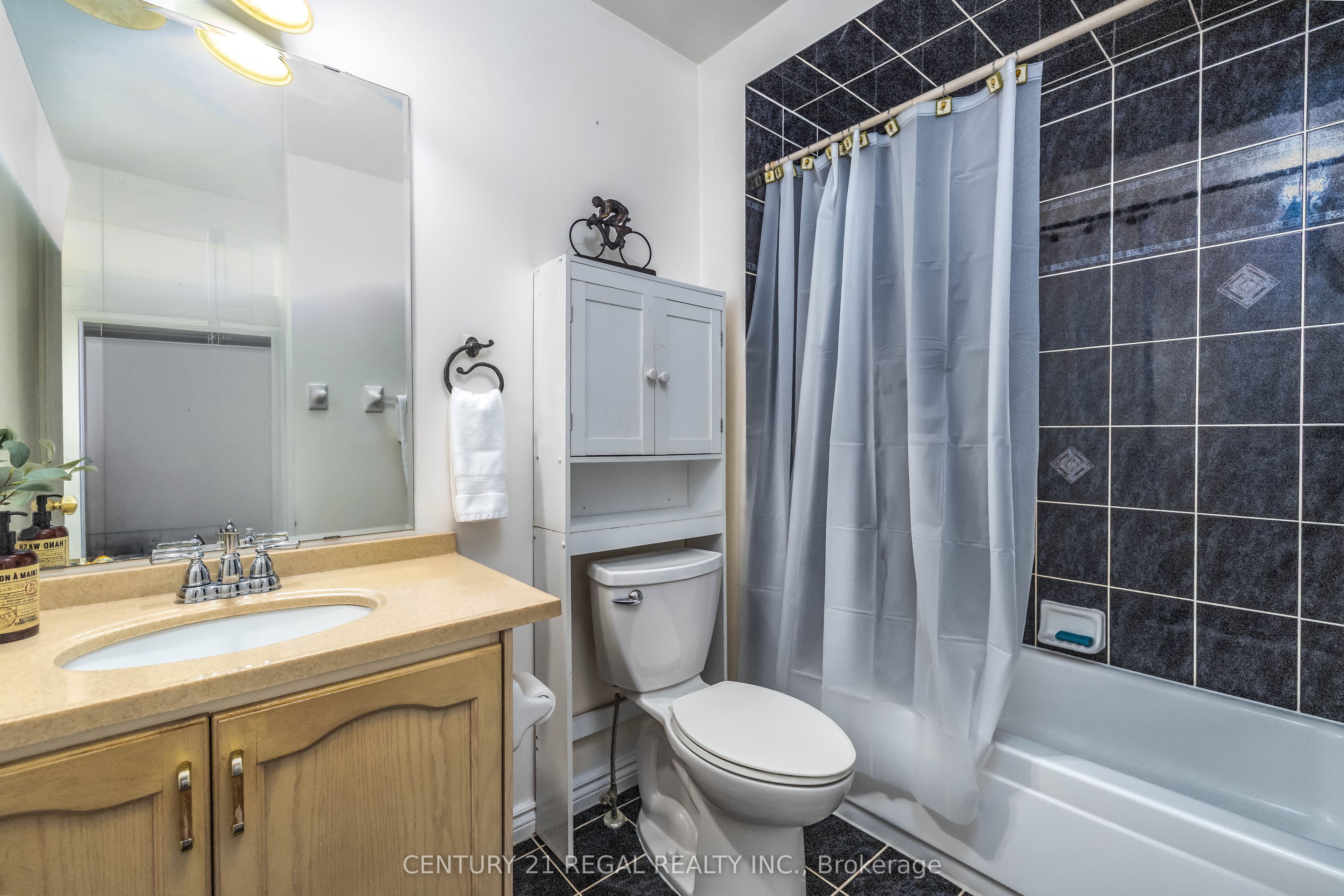 43 Waterton Crescent Property Photo 26